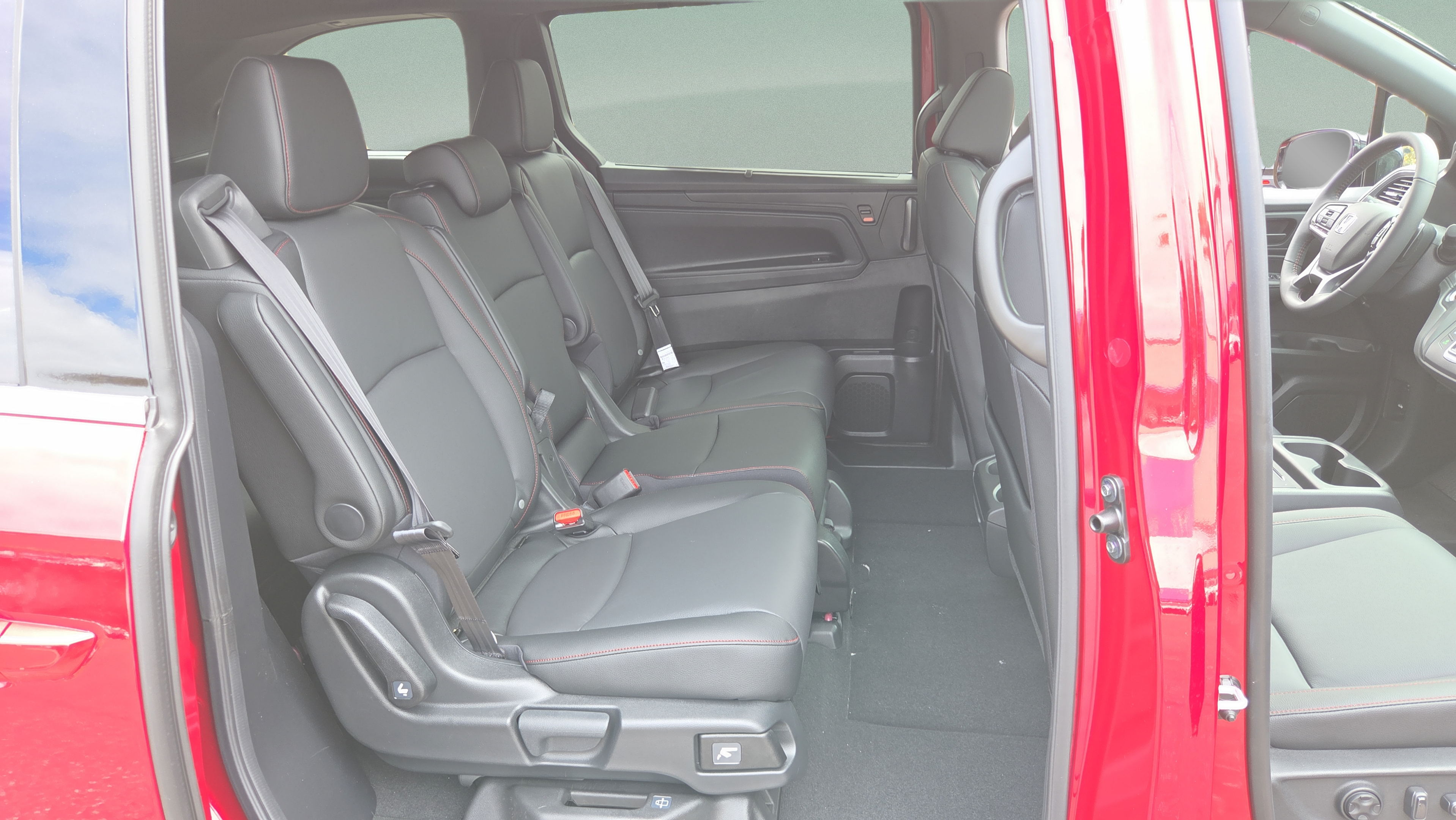 Certified 2026 Honda Odyssey Sport-L image 15