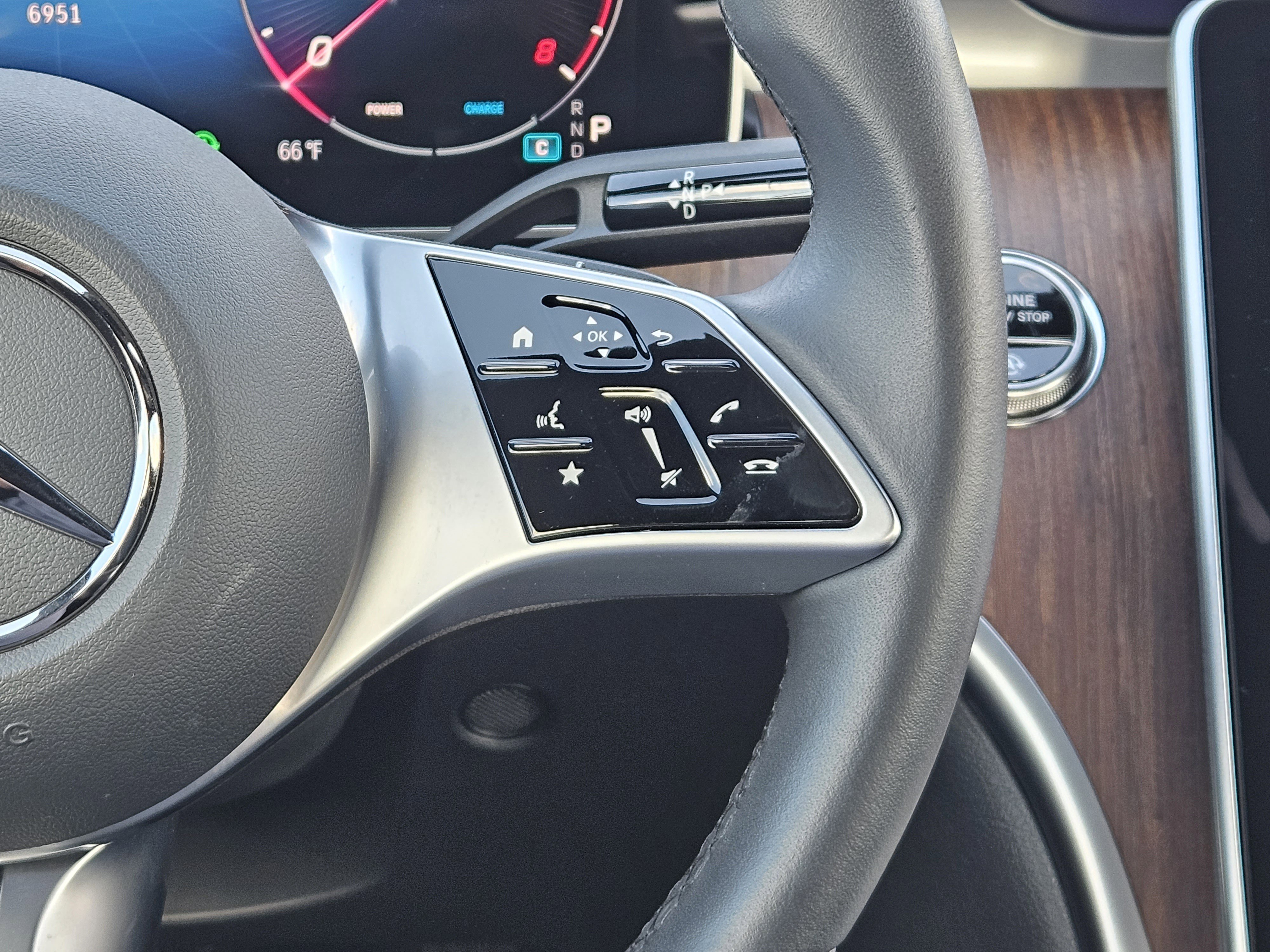 Used 2025 Mercedes-Benz C 300 Sedan image 28