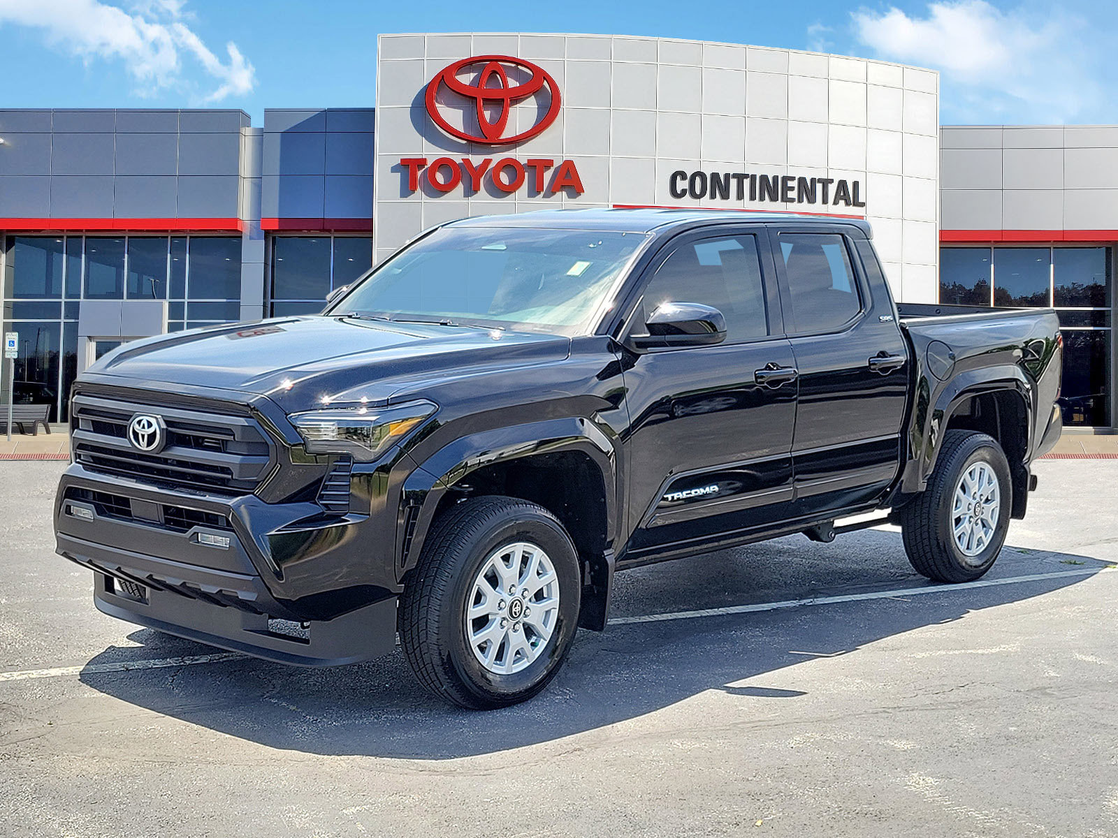 Certified 2025 Toyota Tacoma SR5 AWD/4WD image 3