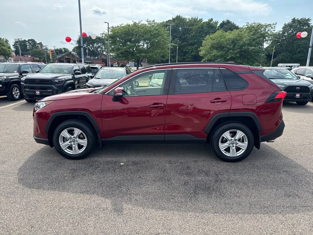Used 2020 Toyota RAV4 XLE w/ Convenience Package AWD/4WD image 5