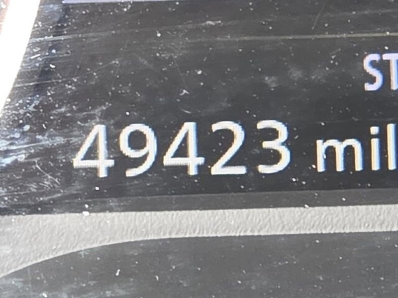 Used 2024 Nissan Pathfinder SV FWD image 25