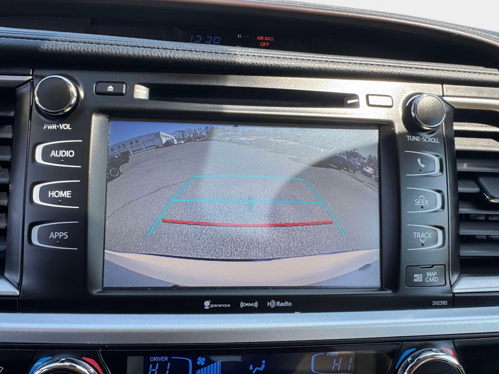 Used 2019 Toyota Highlander XLE image 31