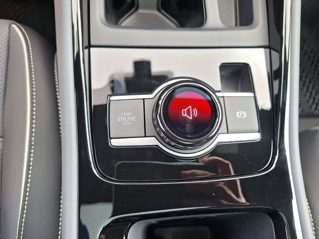 New 2026 Volkswagen Tiguan SEL R-Line image 17