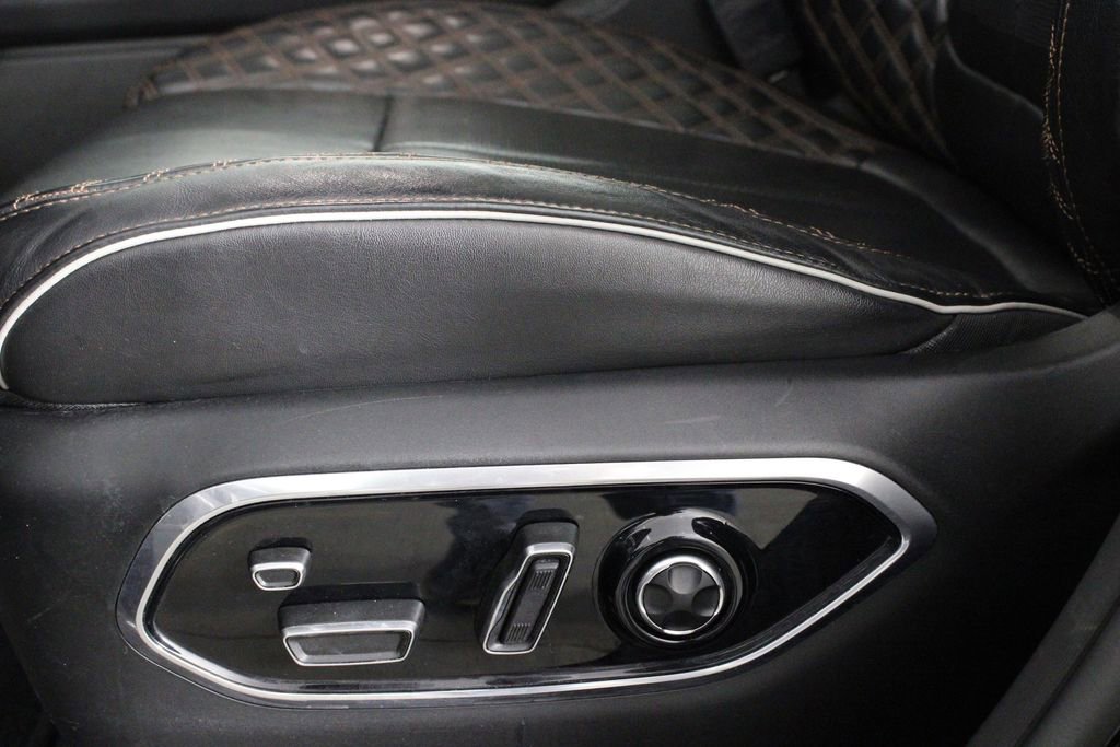 Used 2021 Jeep Grand Cherokee L Summit w/ Advanced Protech Group IV image 25