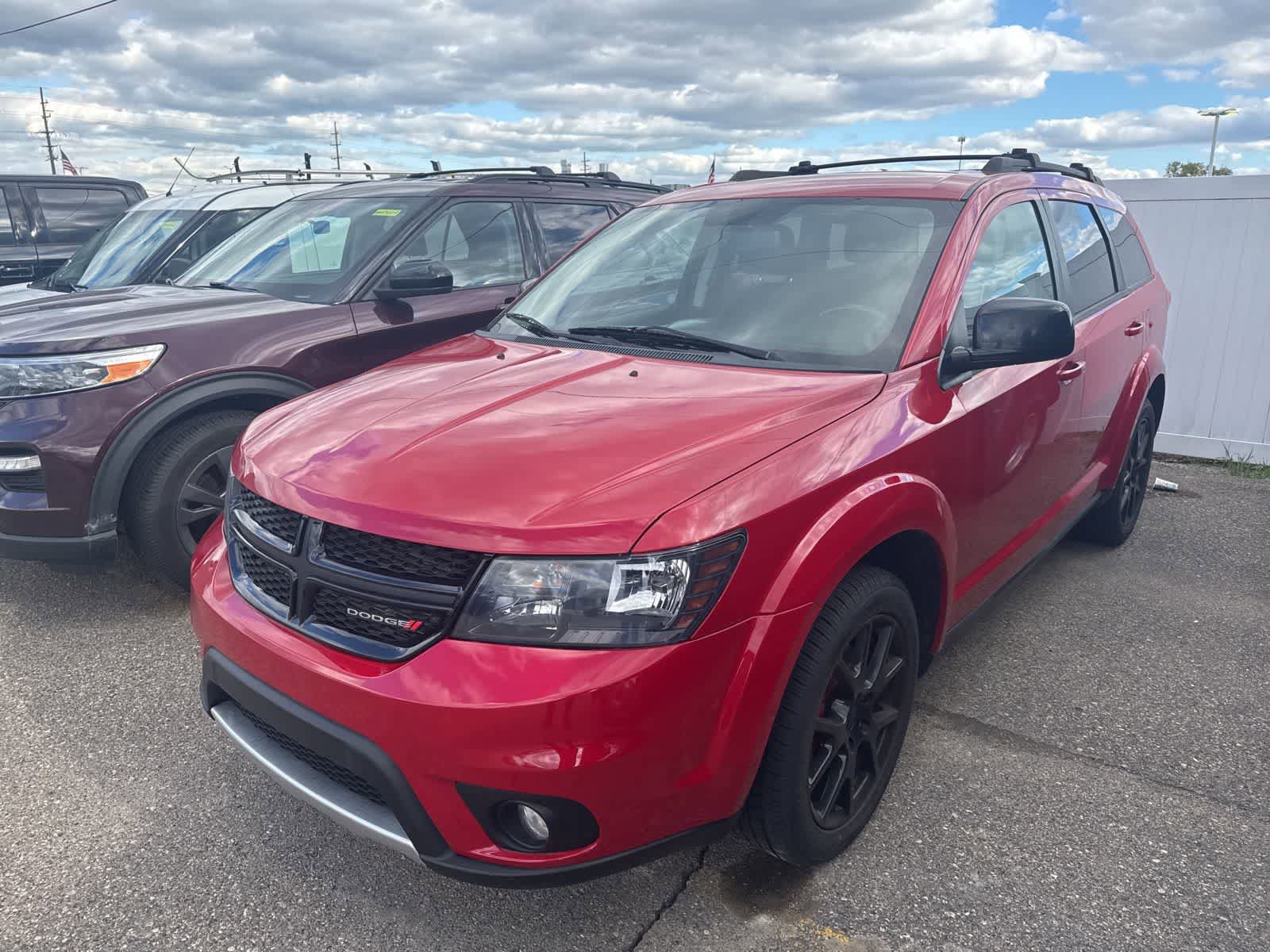 Used 2015 Dodge Journey SXT w/ Blacktop Package FWD image 2