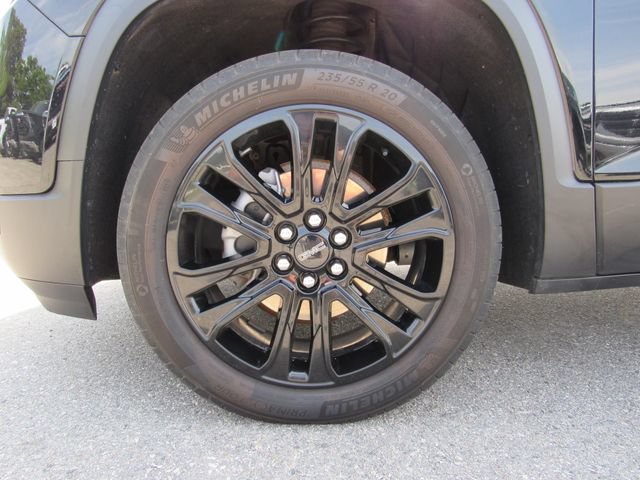 Used 2023 GMC Acadia SLT w/ Elevation Edition AWD/4WD image 9