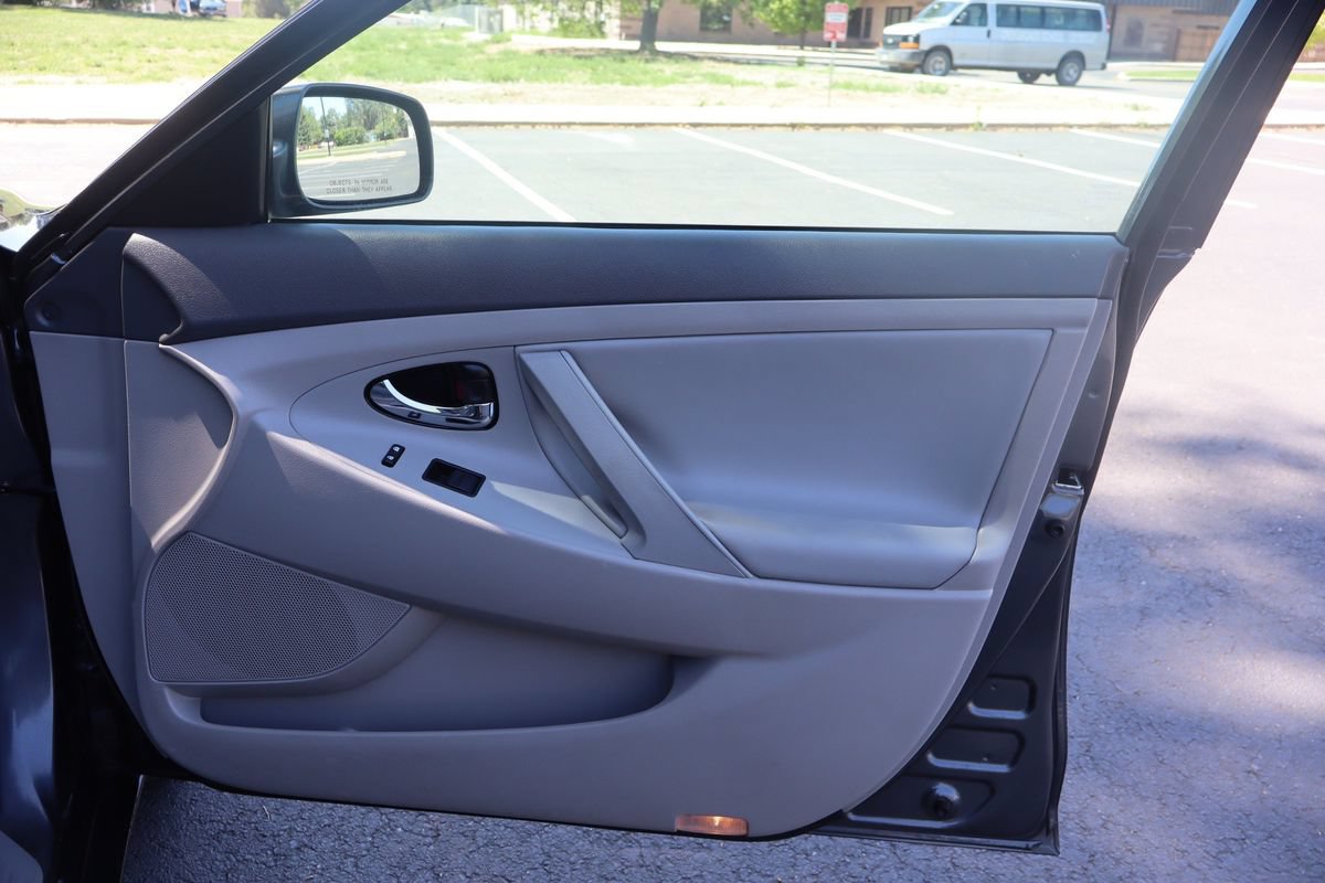 Used 2009 Toyota Camry Hybrid FWD image 26