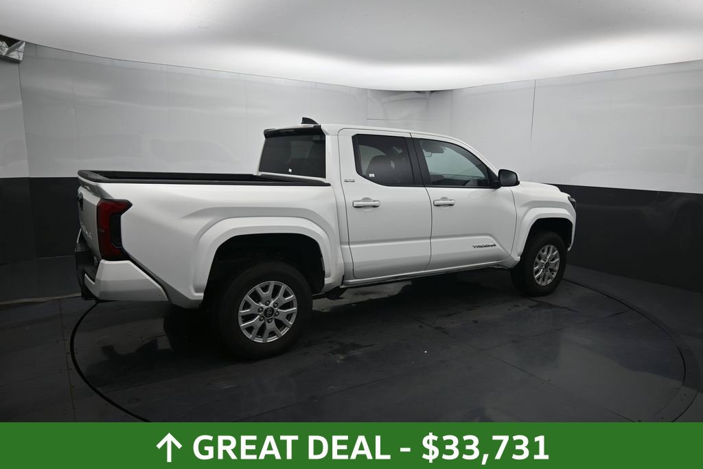 Used 2024 Toyota Tacoma SR5 AWD/4WD image 13