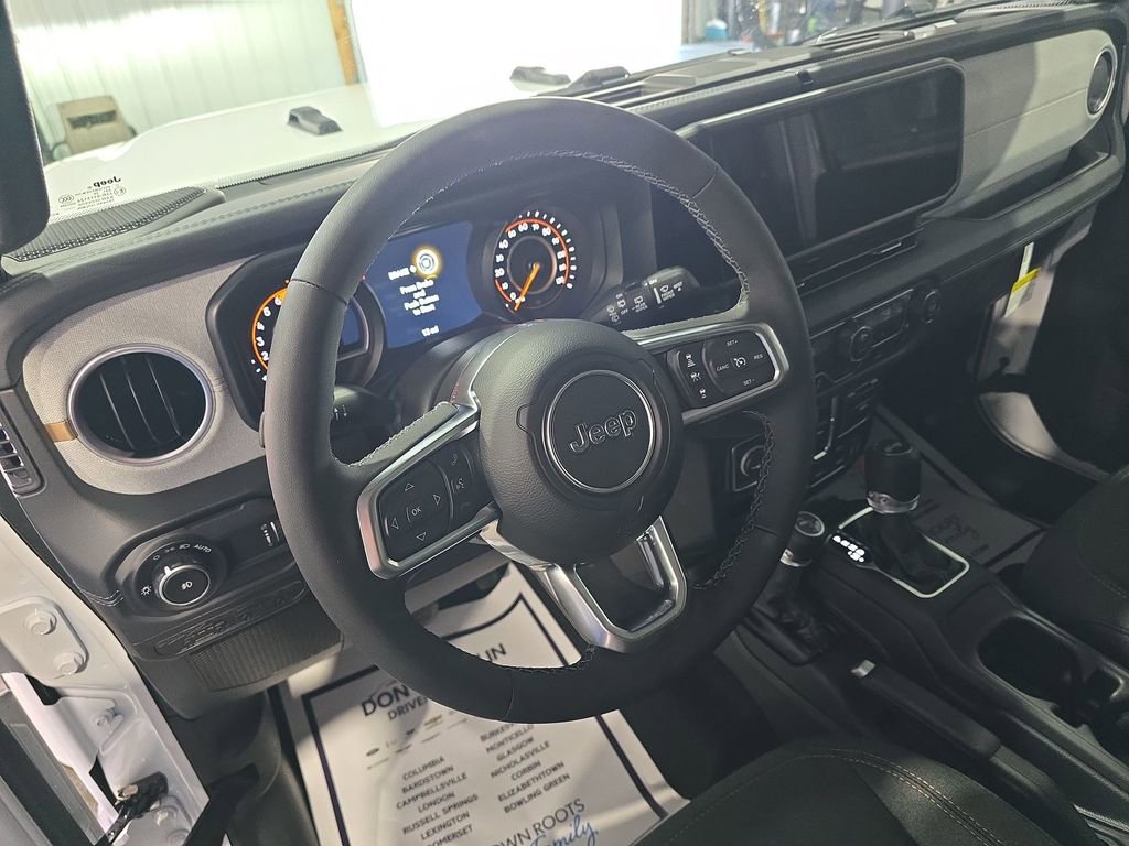 New 2026 Jeep Wrangler Sahara AWD/4WD image 20