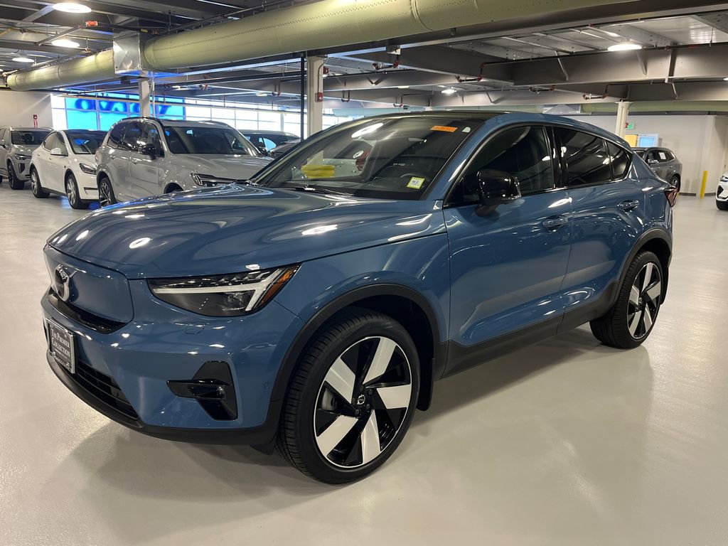 Certified 2023 Volvo C40 P8 Recharge Ultimate AWD/4WD image 5