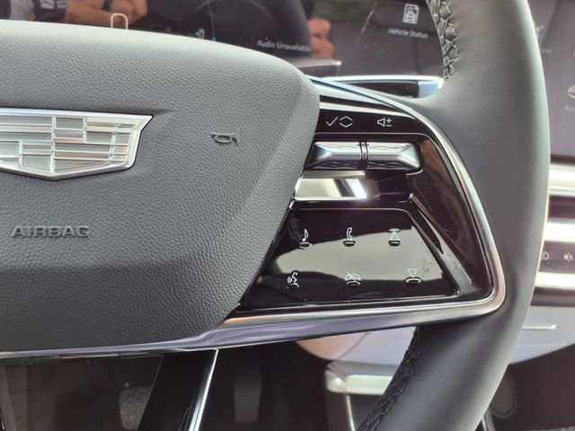 New 2025 Cadillac Lyriq Luxury RWD image 35