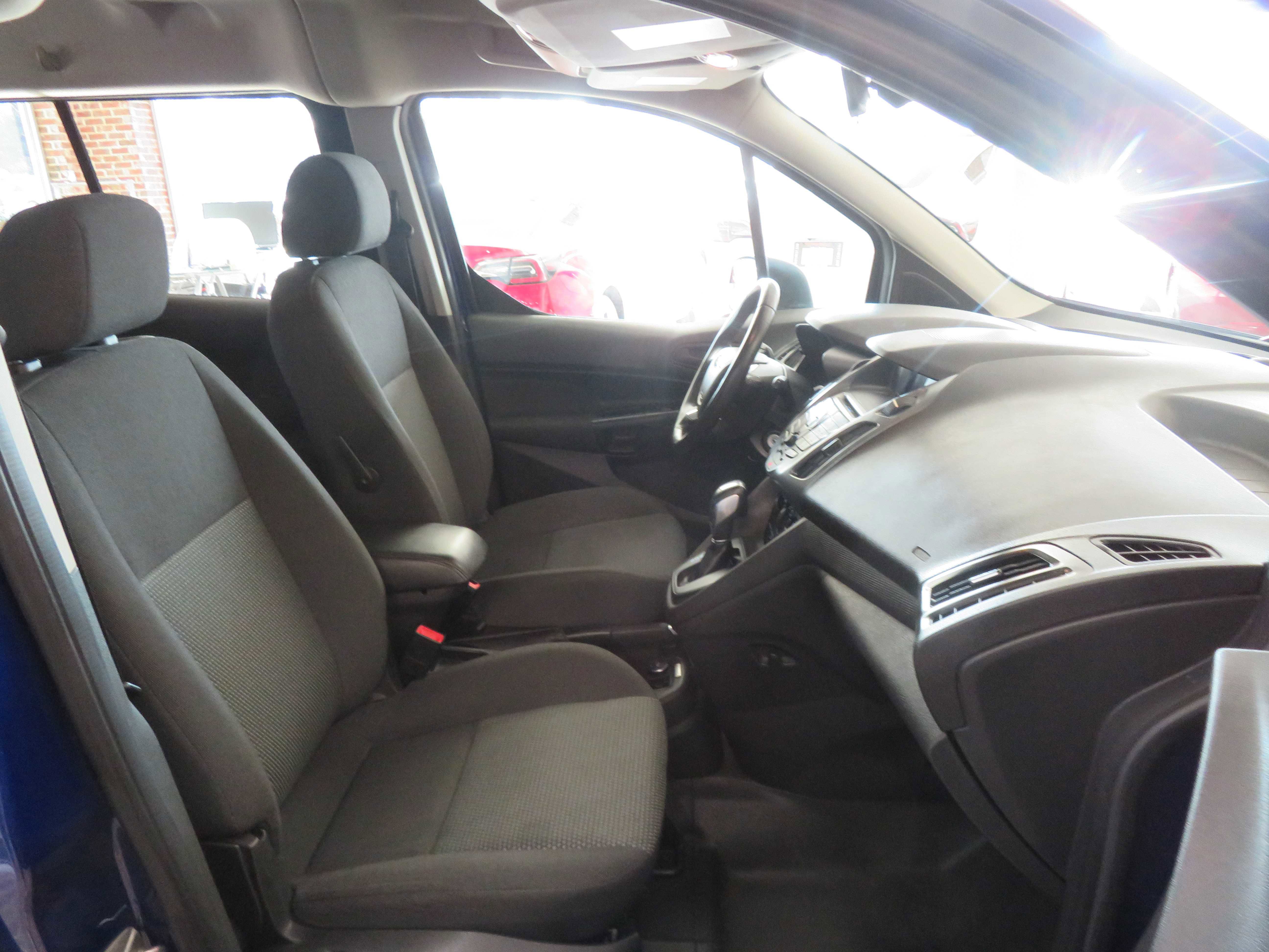 Used 2016 Ford Transit Connect XL image 23