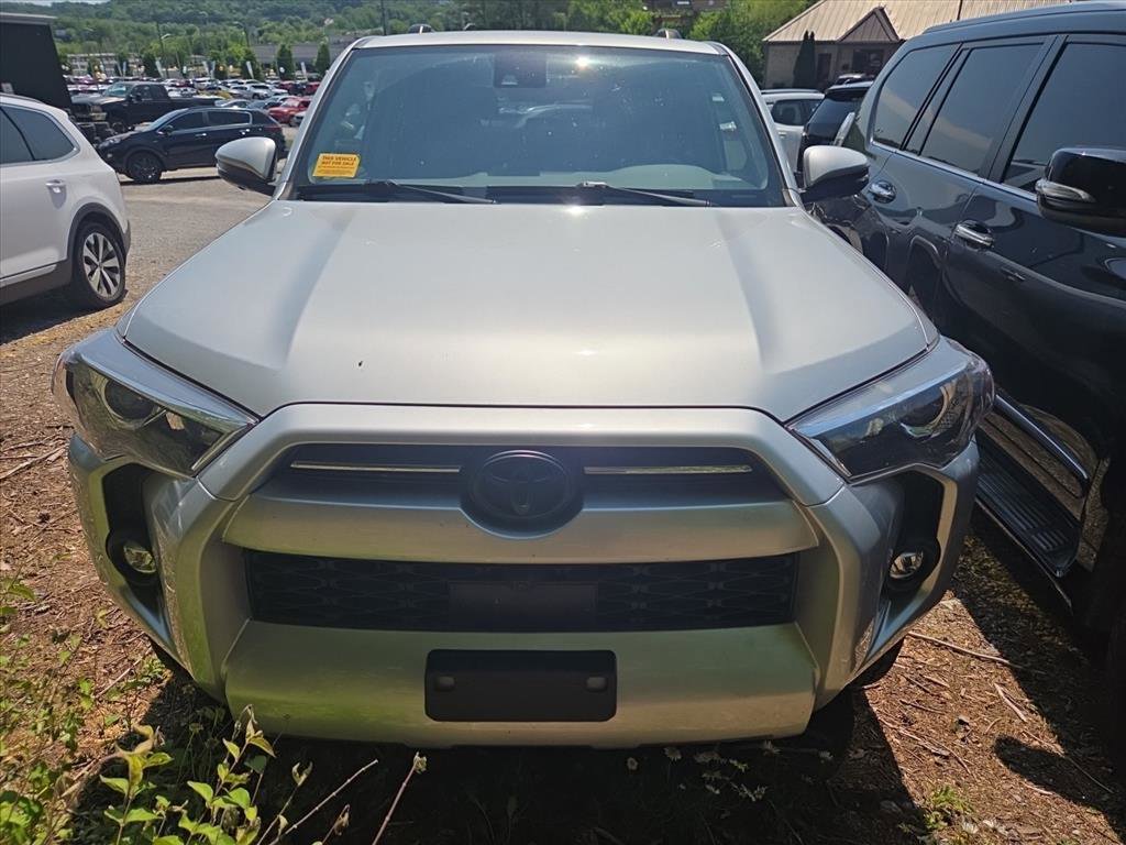 Used 2022 Toyota 4Runner SR5 Premium w/ TRD Black Wheel Package (TMS) AWD/4WD image 2