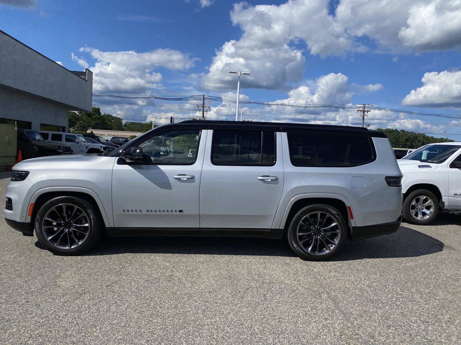Certified 2025 Jeep Grand Wagoneer L Series III w/ Quick Order Packagew 28T AWD/4WD image 8
