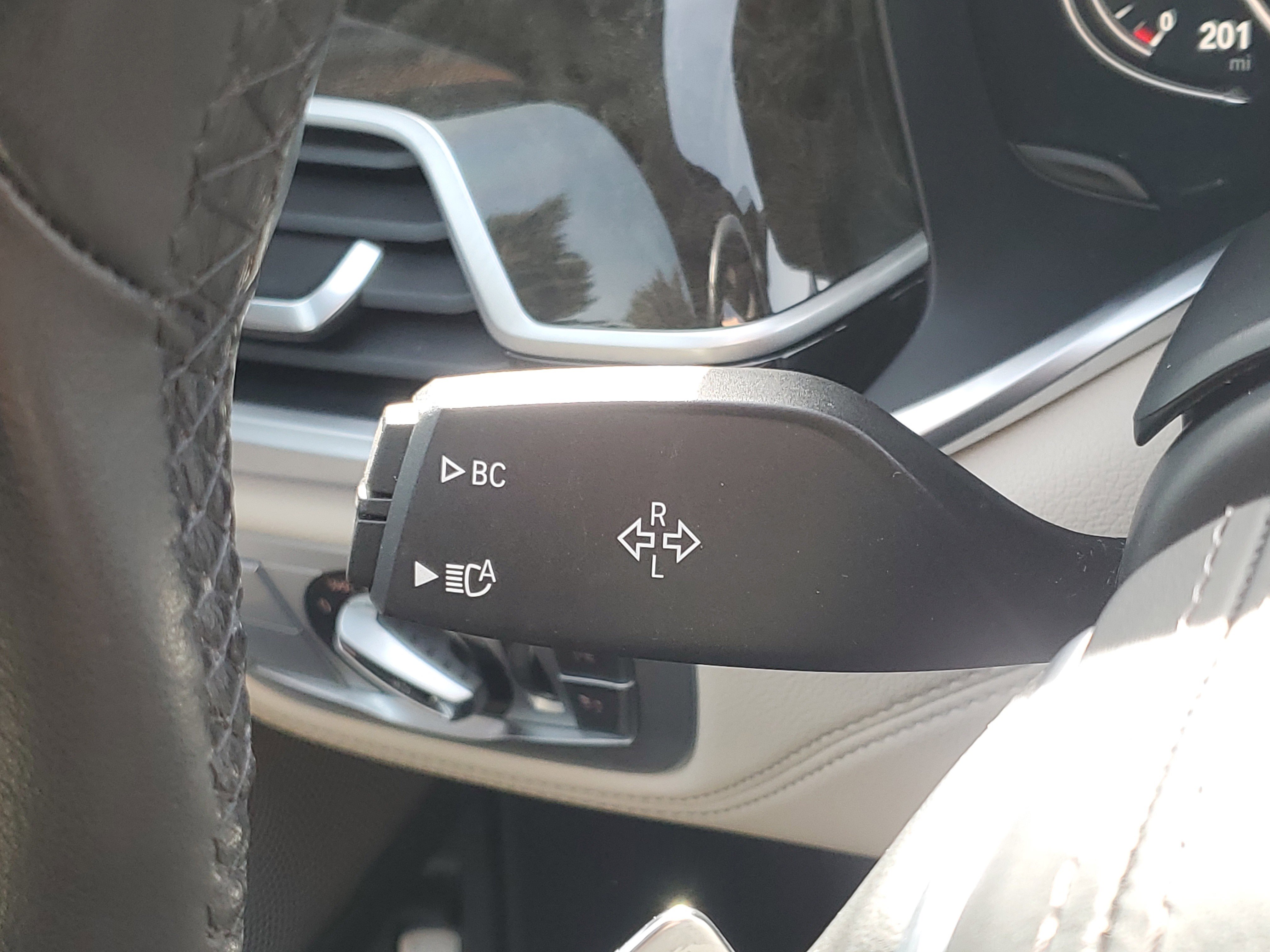 Used 2019 BMW 750i xDrive w/ Executive Package image 14