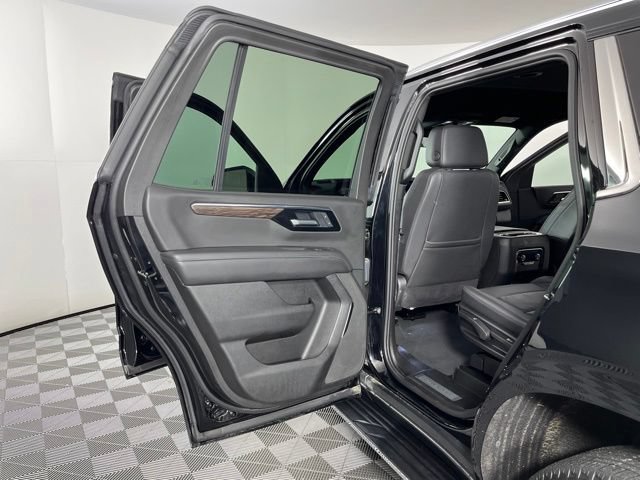 Used 2025 Chevrolet Tahoe LT AWD/4WD image 41