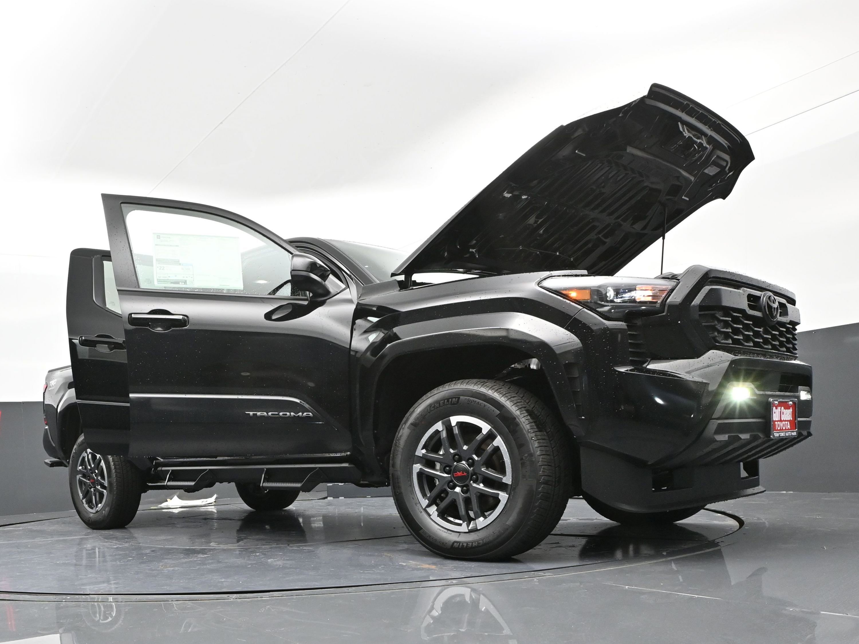 Certified 2025 Toyota Tacoma TRD Sport image 39