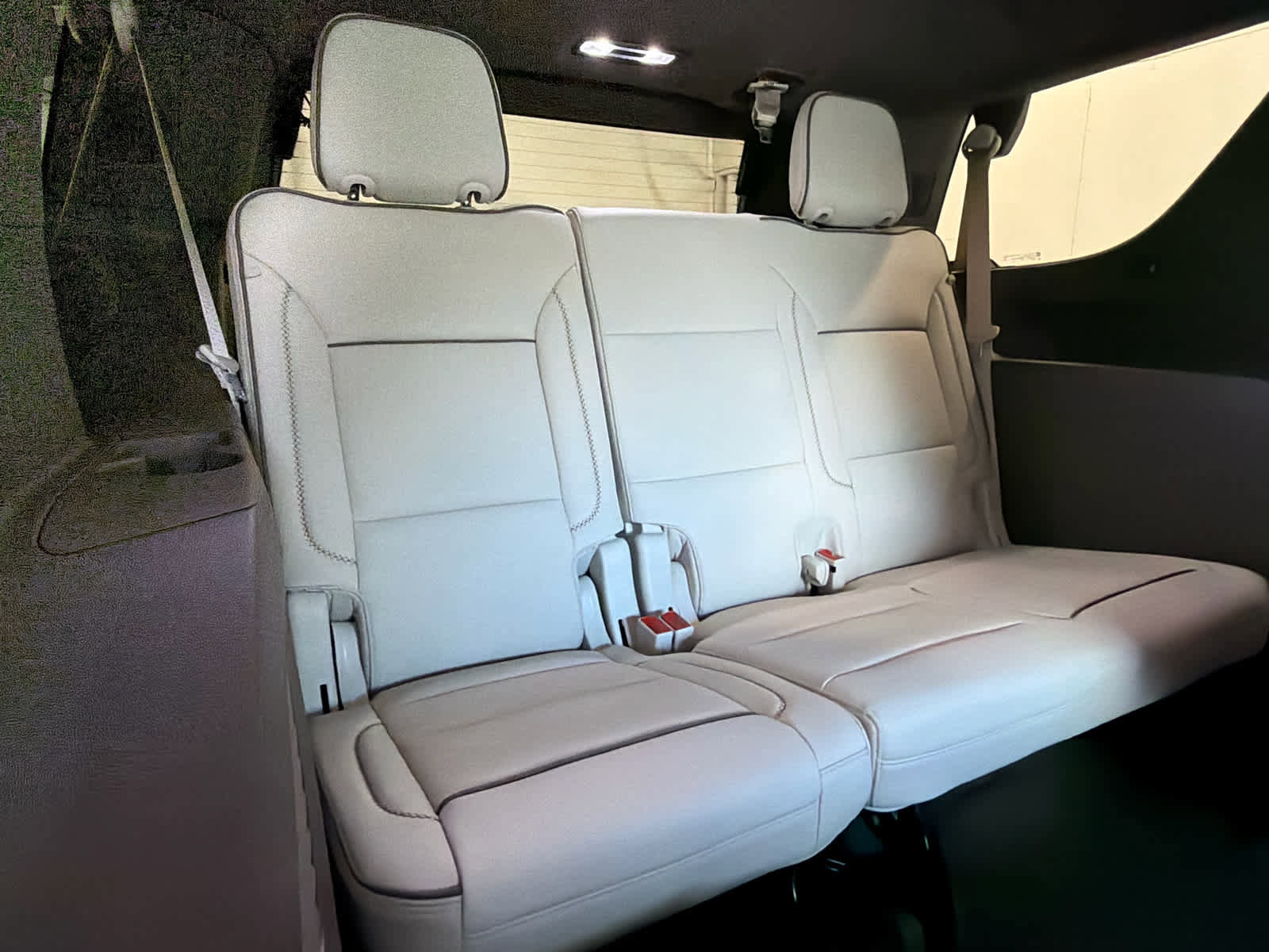 New 2026 GMC Yukon Denali w/ Denali Reserve Package AWD/4WD image 38