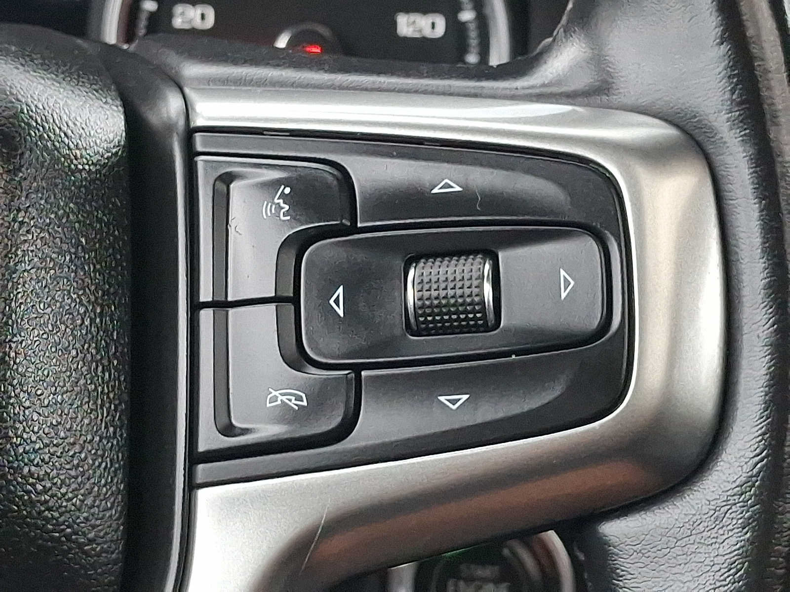 Used 2021 Chevrolet Tahoe Premier w/ Premium Package AWD/4WD image 23