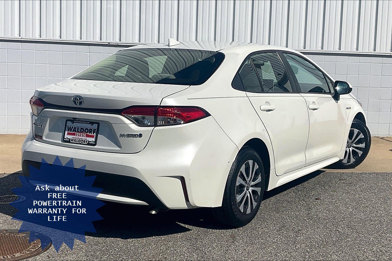 Used 2020 Toyota Corolla LE w/ Carpet Mat Package (TMS) FWD image 17