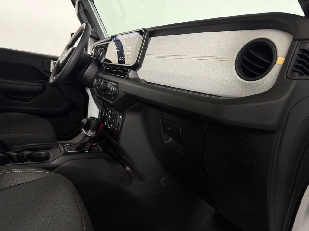 Used 2024 Jeep Wrangler Unlimited AWD/4WD image 30