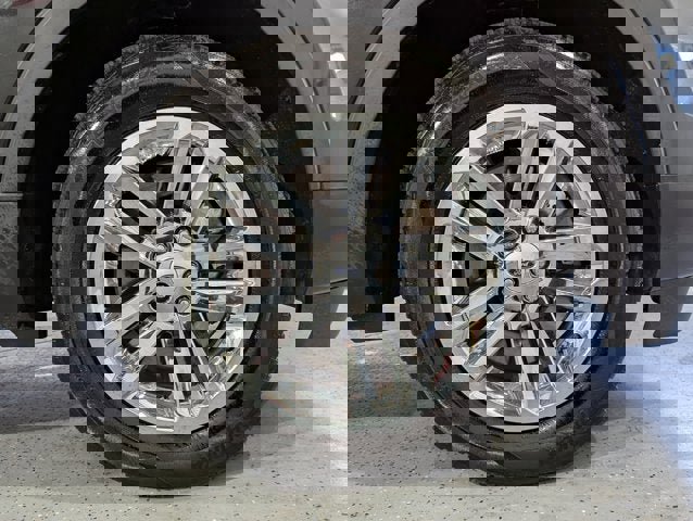 Used 2015 Ford Explorer XLT w/ Equipment Group 202B image 47