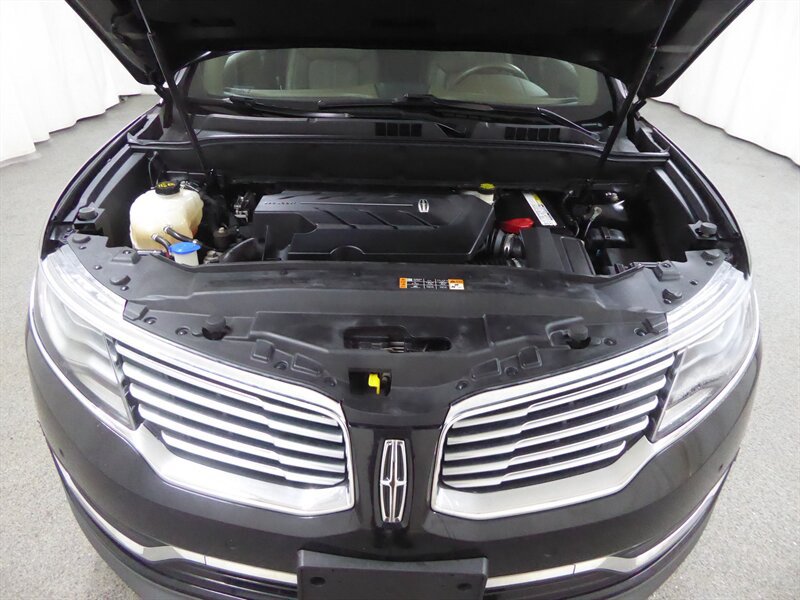 Used 2016 Lincoln MKX Reserve w/ Luxury Package AWD/4WD image 34