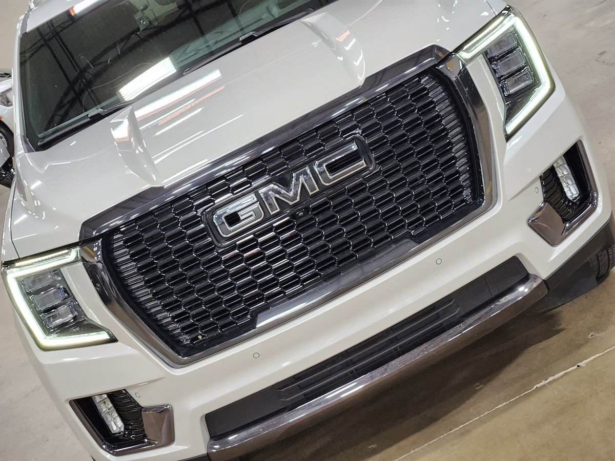 Used 2024 GMC Yukon XL Denali Ultimate AWD/4WD image 19