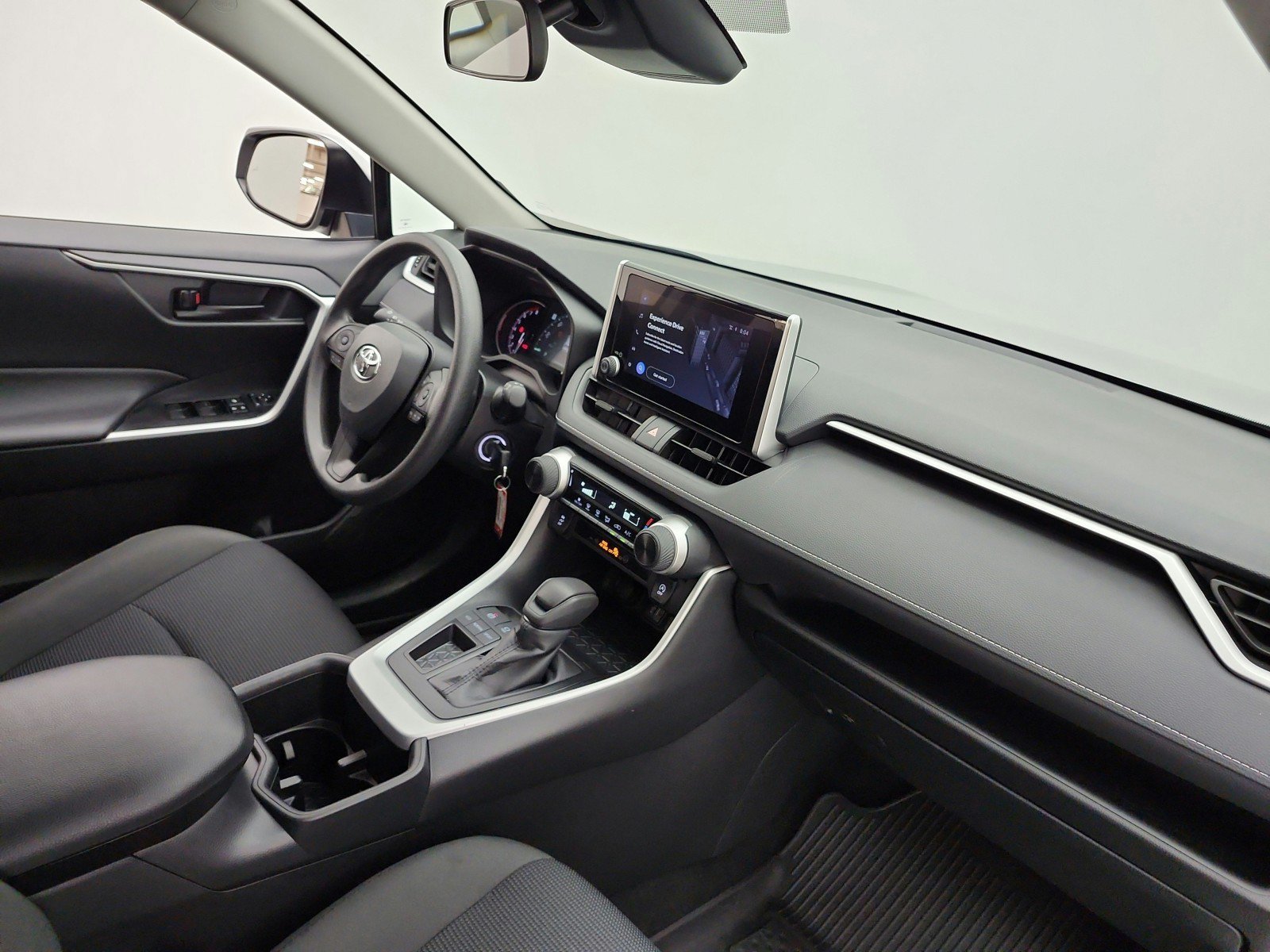 Used 2025 Toyota RAV4 LE FWD image 18