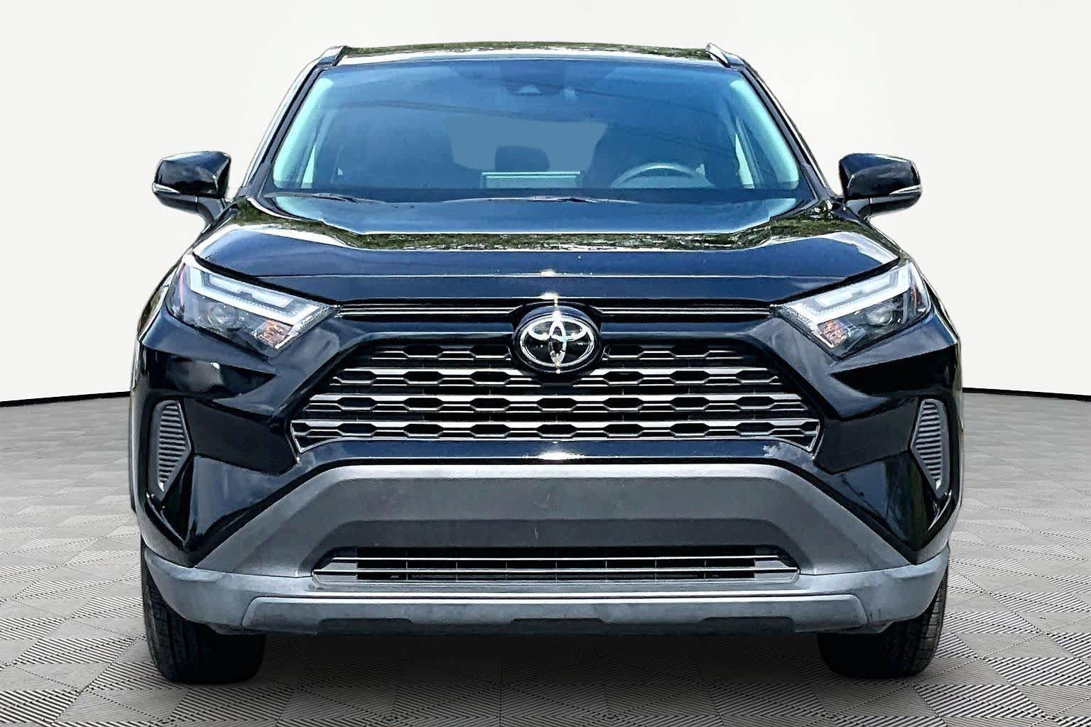 Certified 2025 Toyota RAV4 XLE AWD/4WD image 4