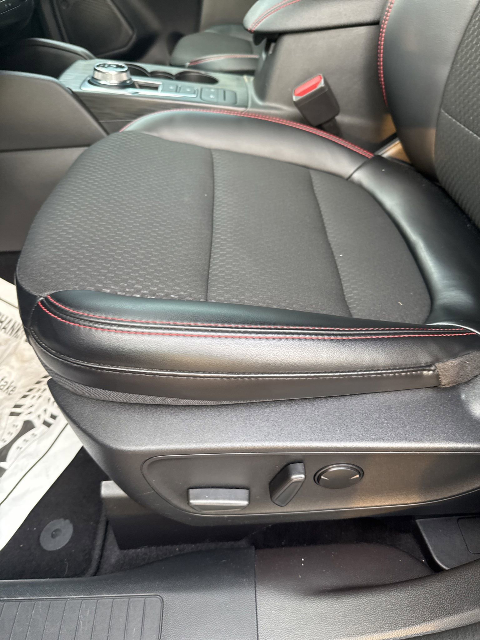 Used 2024 Ford Escape ST-Line image 27