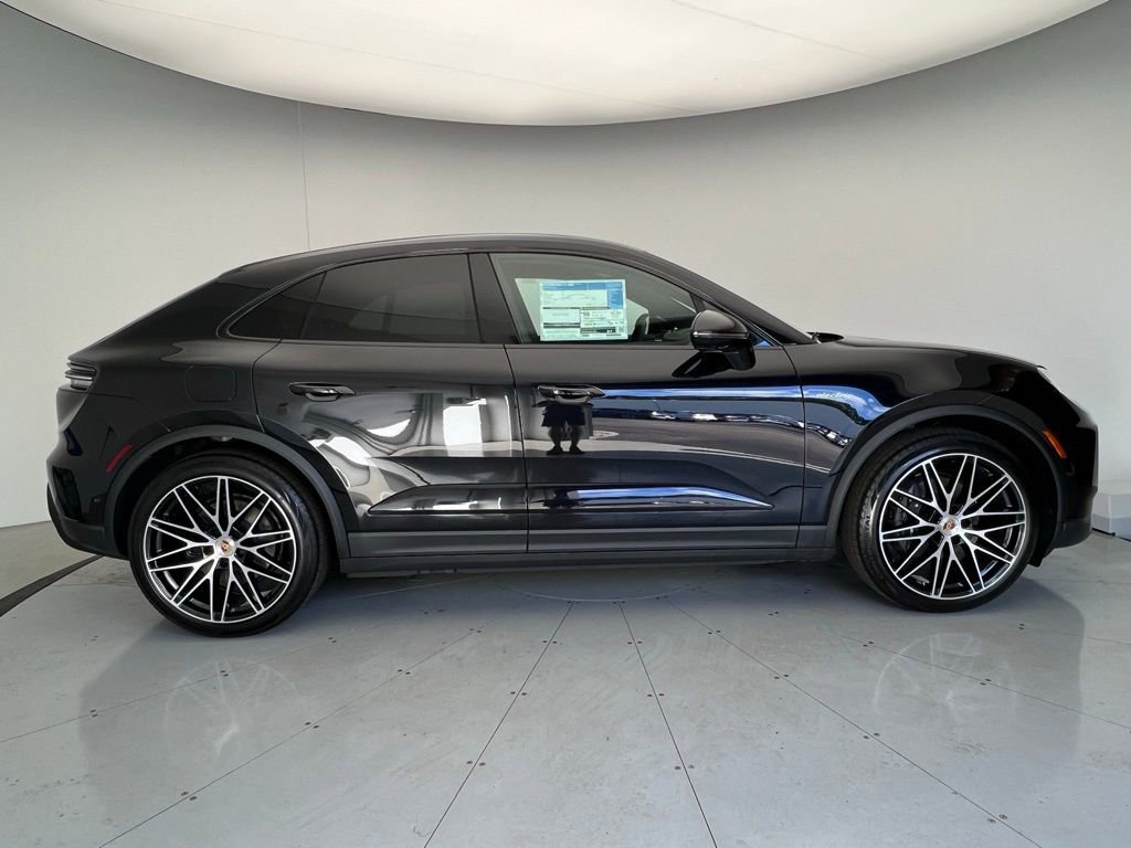 New 2025 Porsche Macan 4 Electric image 23