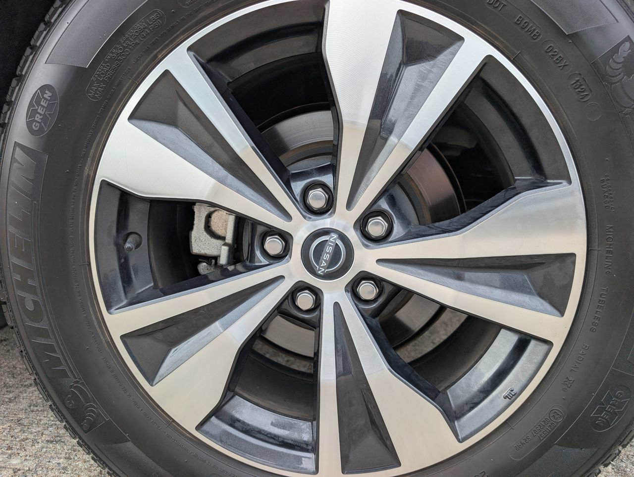 Used 2024 Nissan Murano SV FWD image 7