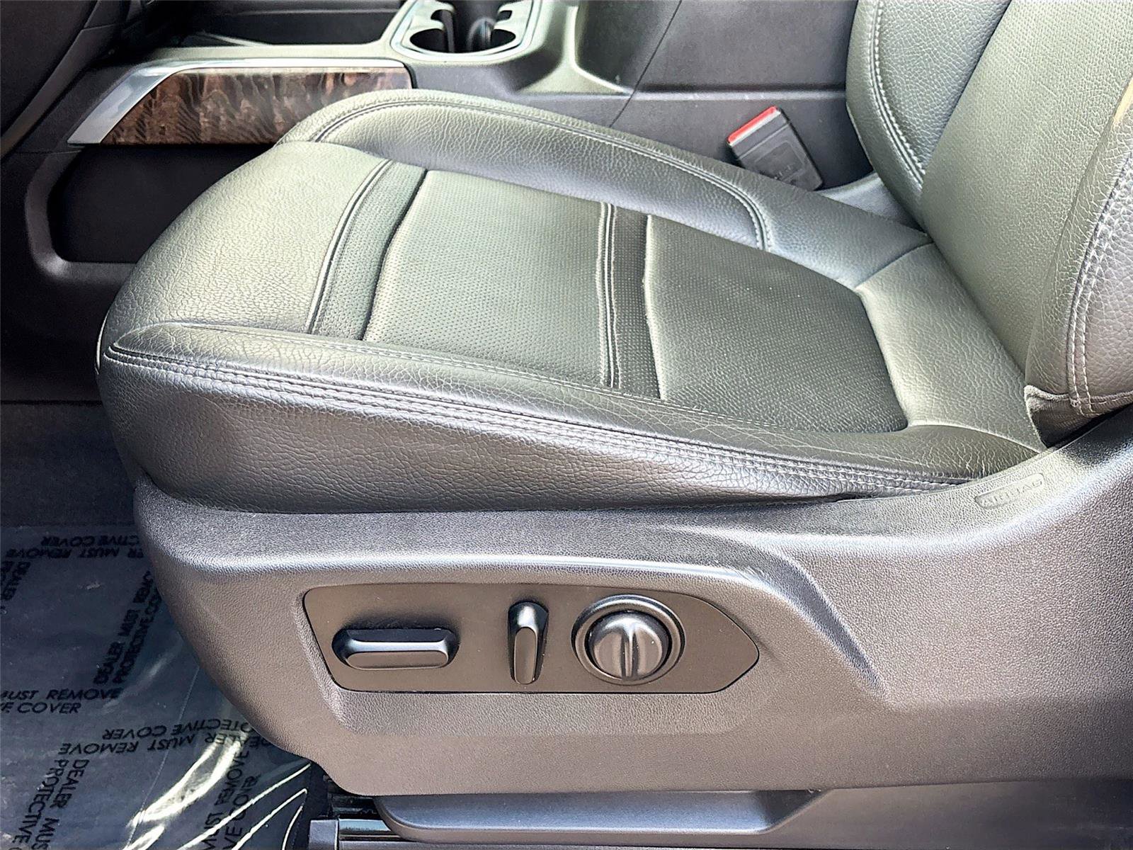 Used 2021 GMC Sierra 3500 Denali w/ Denali Ultimate Package image 22