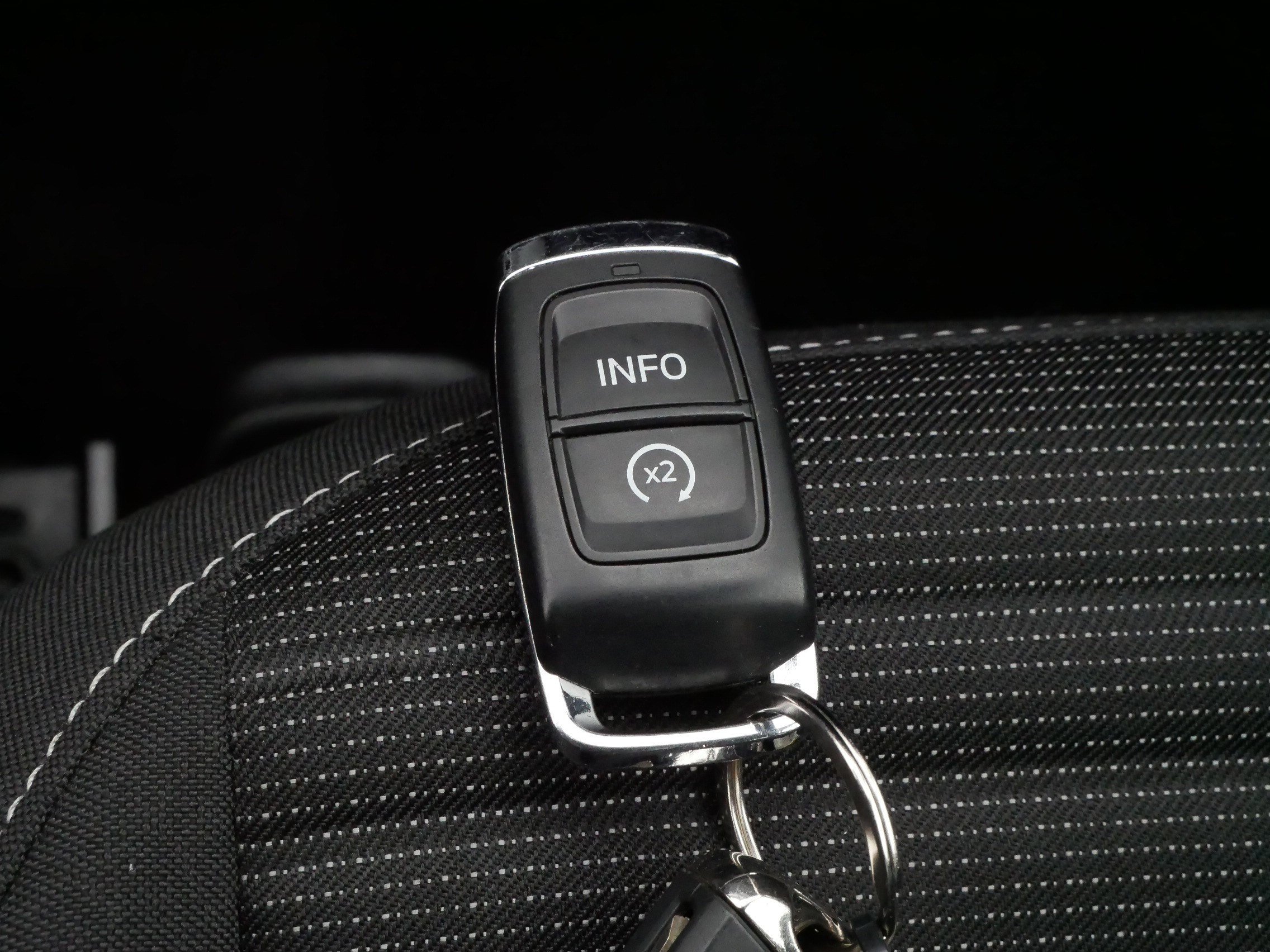 Certified 2022 Volkswagen Tiguan S image 32