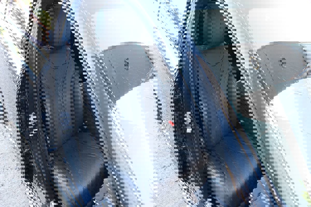 Used 2019 Mercedes-Benz S 560 Sedan w/ AMG Line Exterior image 44