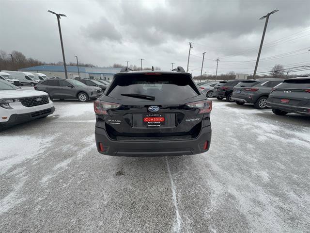 Used 2022 Subaru Outback Premium AWD/4WD image 6