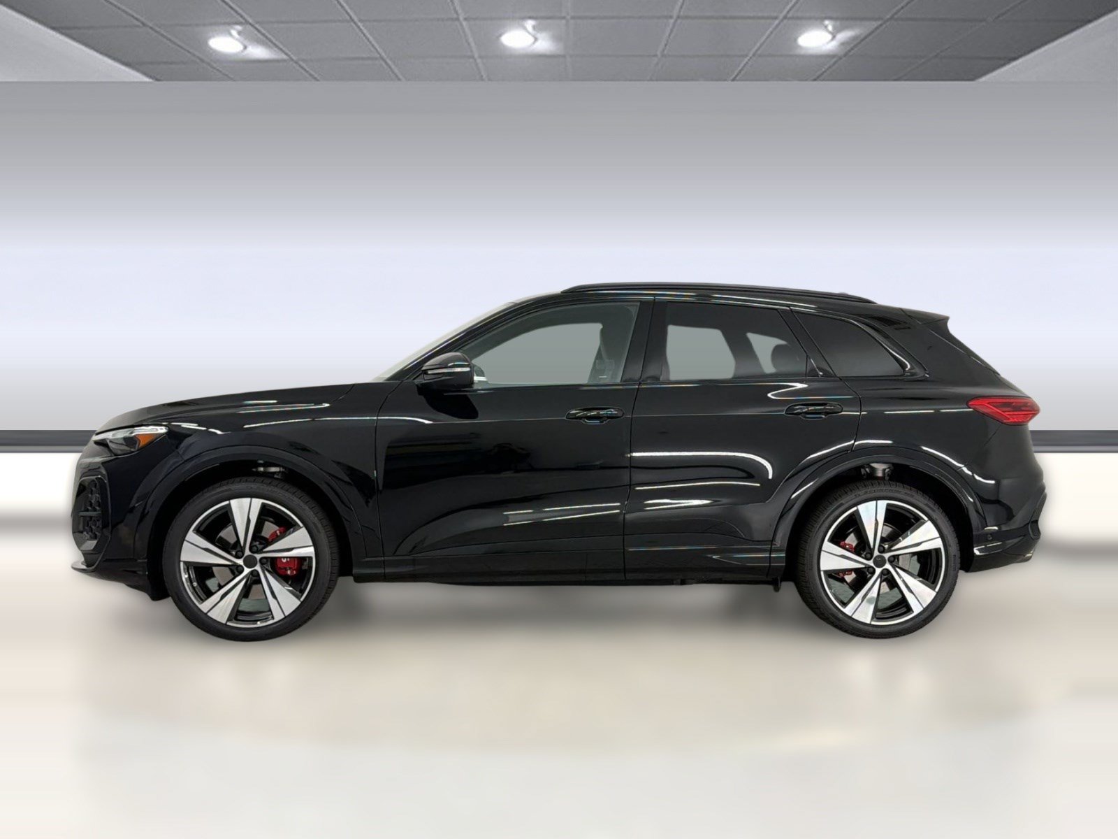 New 2026 Audi SQ5 Premium Plus AWD/4WD image 2