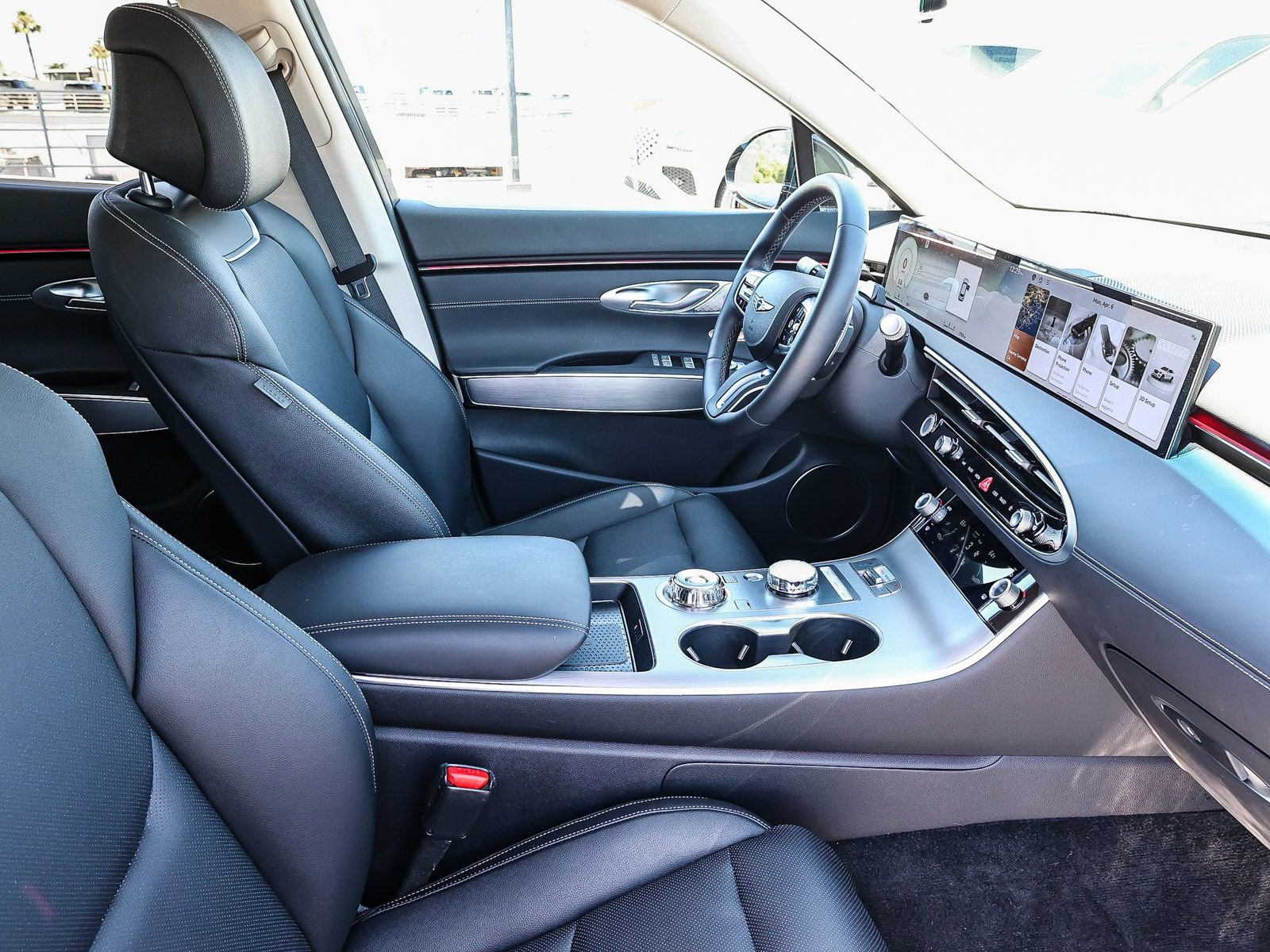 Used 2026 Genesis GV70 2.5T Select image 18