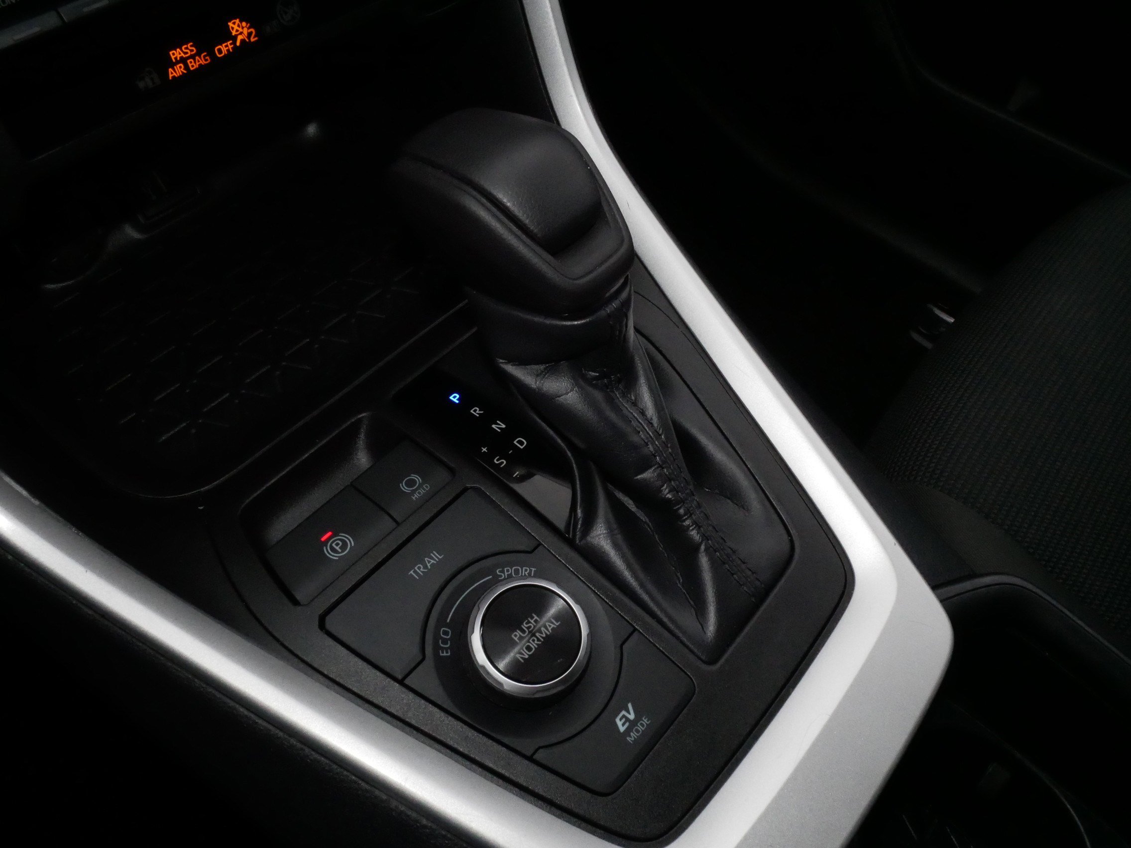 Used 2025 Toyota RAV4 LE image 24