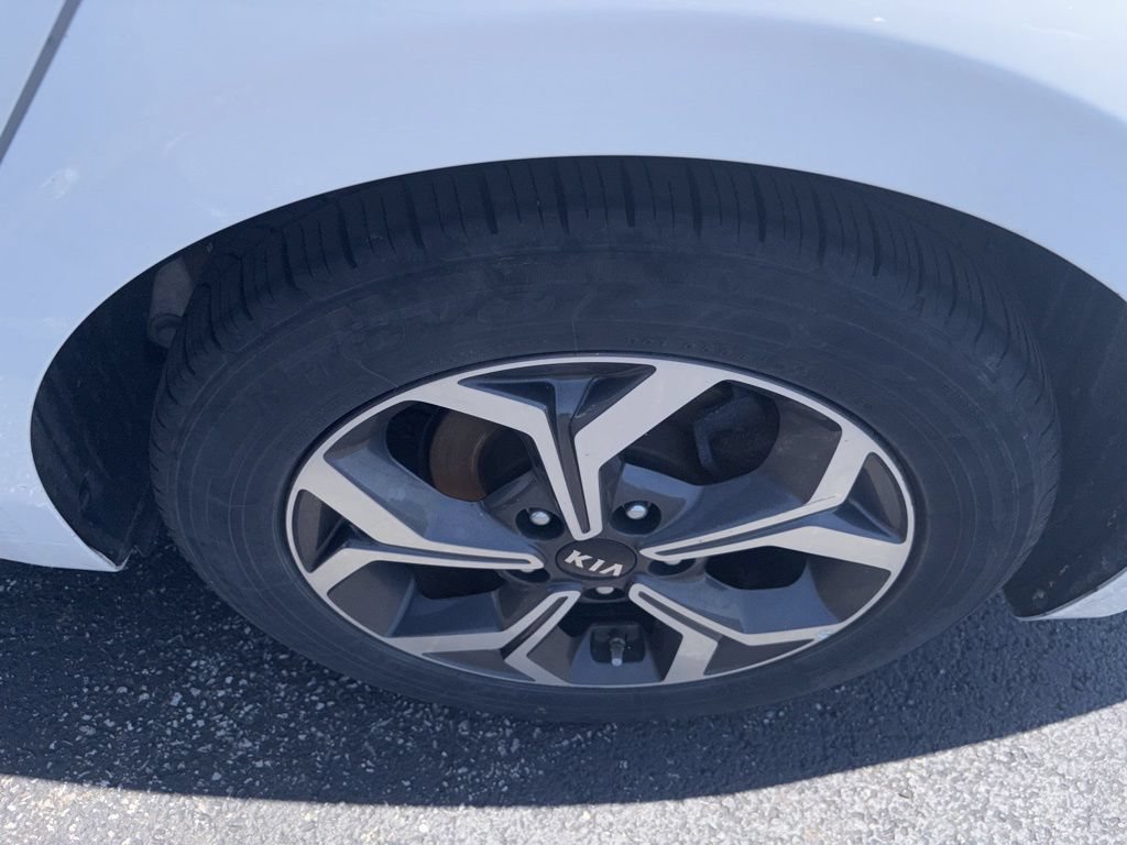 Used 2020 Kia Forte LXS FWD image 15