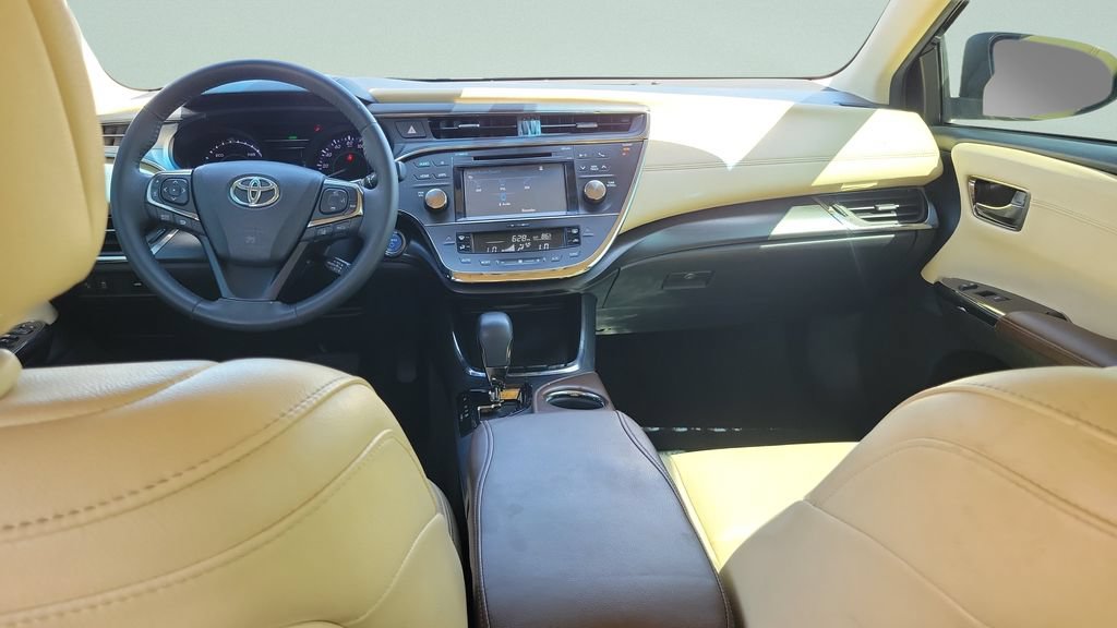 Used 2017 Toyota Avalon XLE Plus w/ Carpet Mat Package FWD image 10