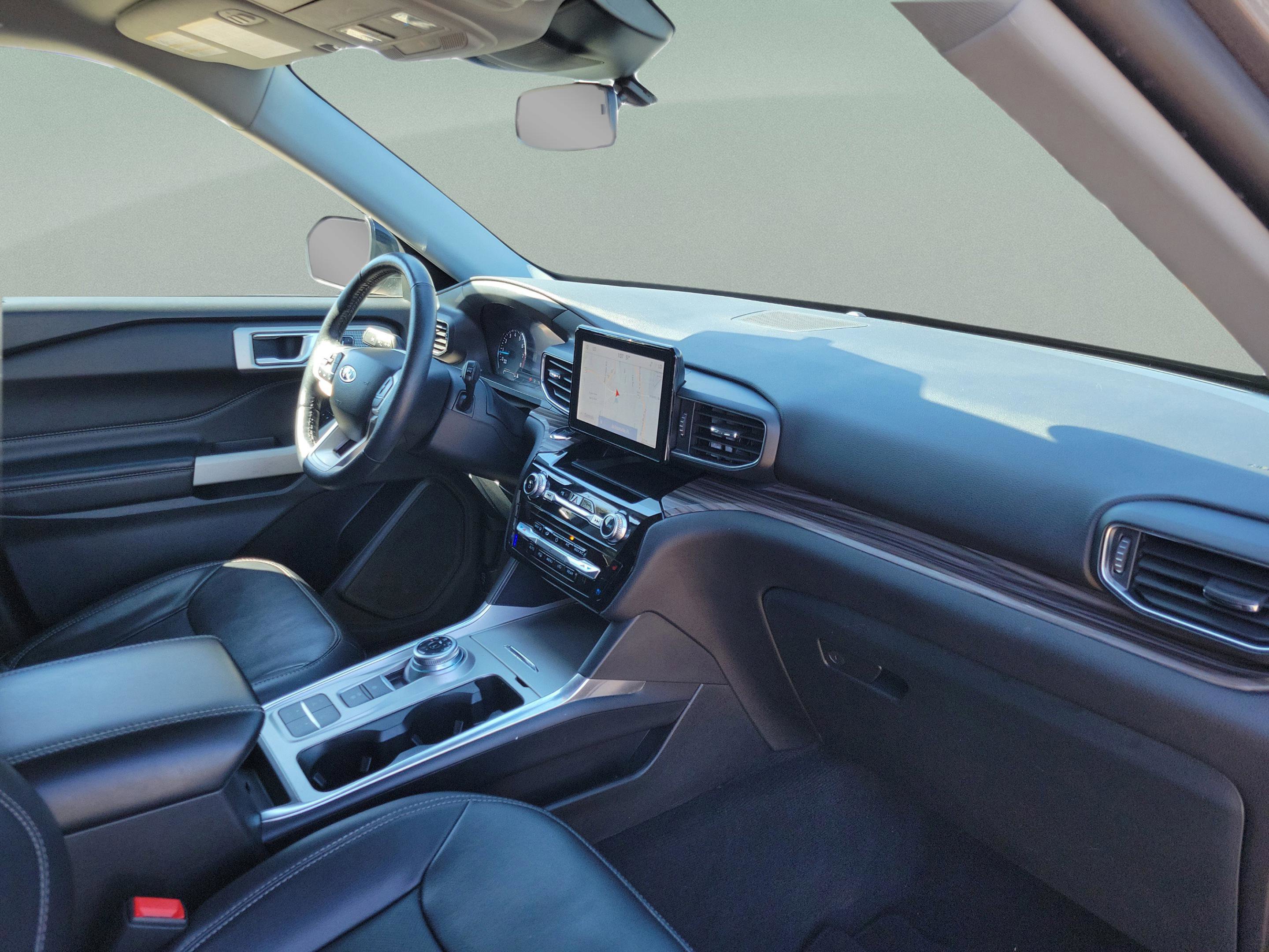 Used 2023 Ford Explorer Limited w/ Equipment Group 301A image 27