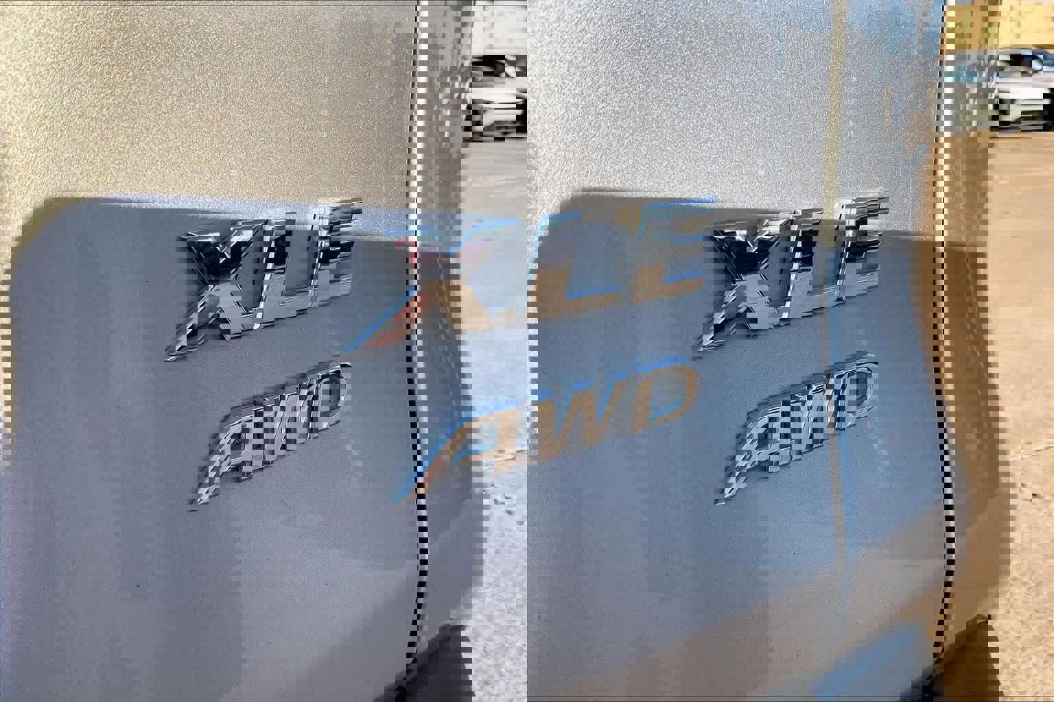 Used 2021 Toyota RAV4 XLE Premium w/ Carpet Mat Package (TMS) image 7