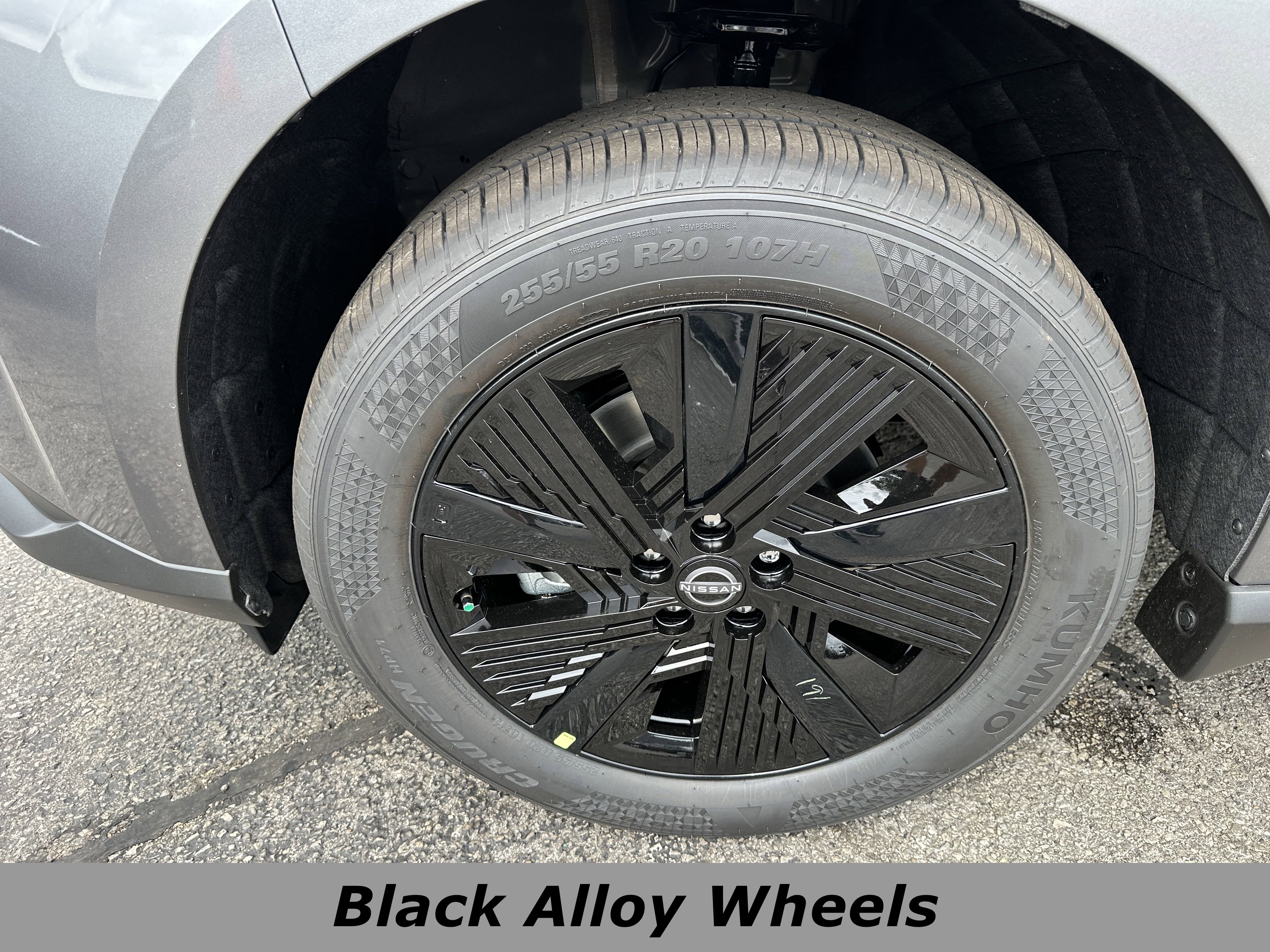 Used 2025 Nissan Murano SV image 14