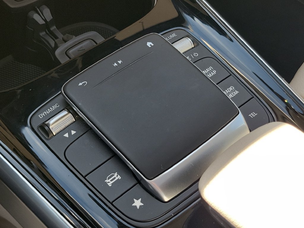 Used 2021 Mercedes-Benz GLB 250 4MATIC image 24