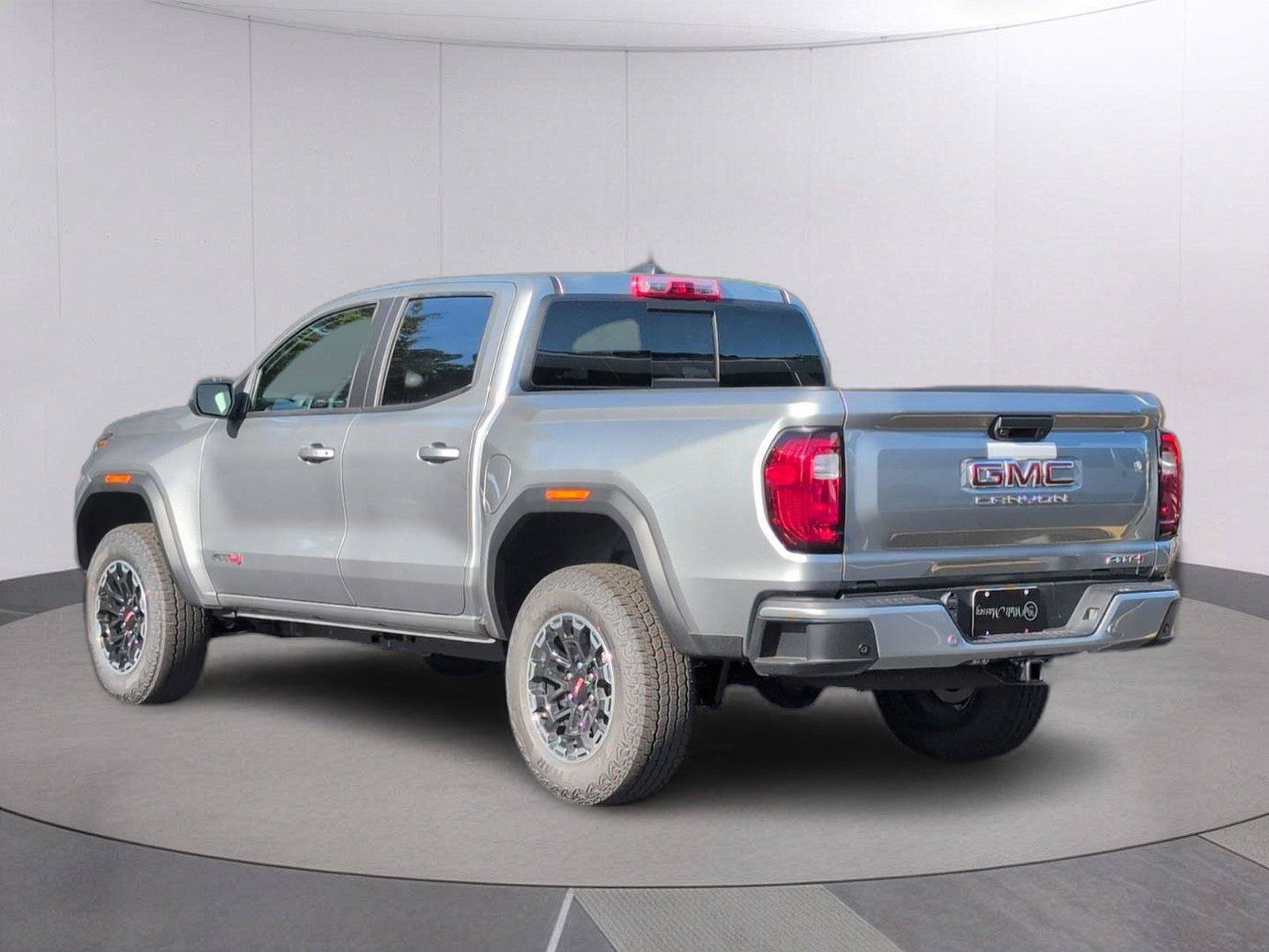 New 2026 GMC Canyon AT4 AWD/4WD image 3
