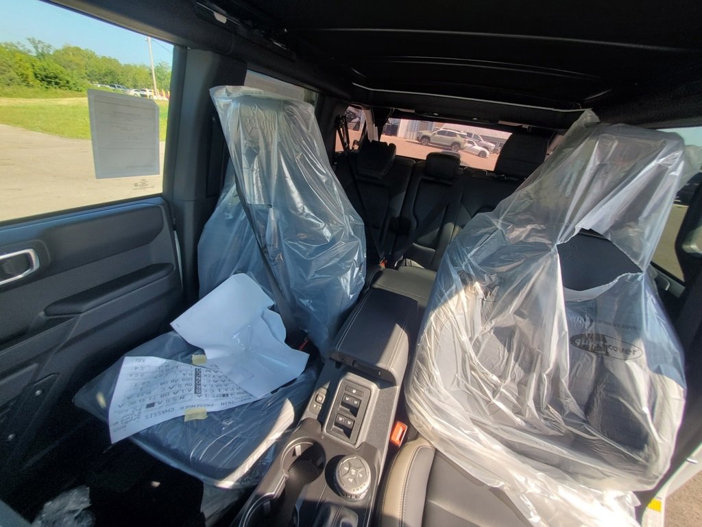 New 2025 Ford Bronco Badlands image 34