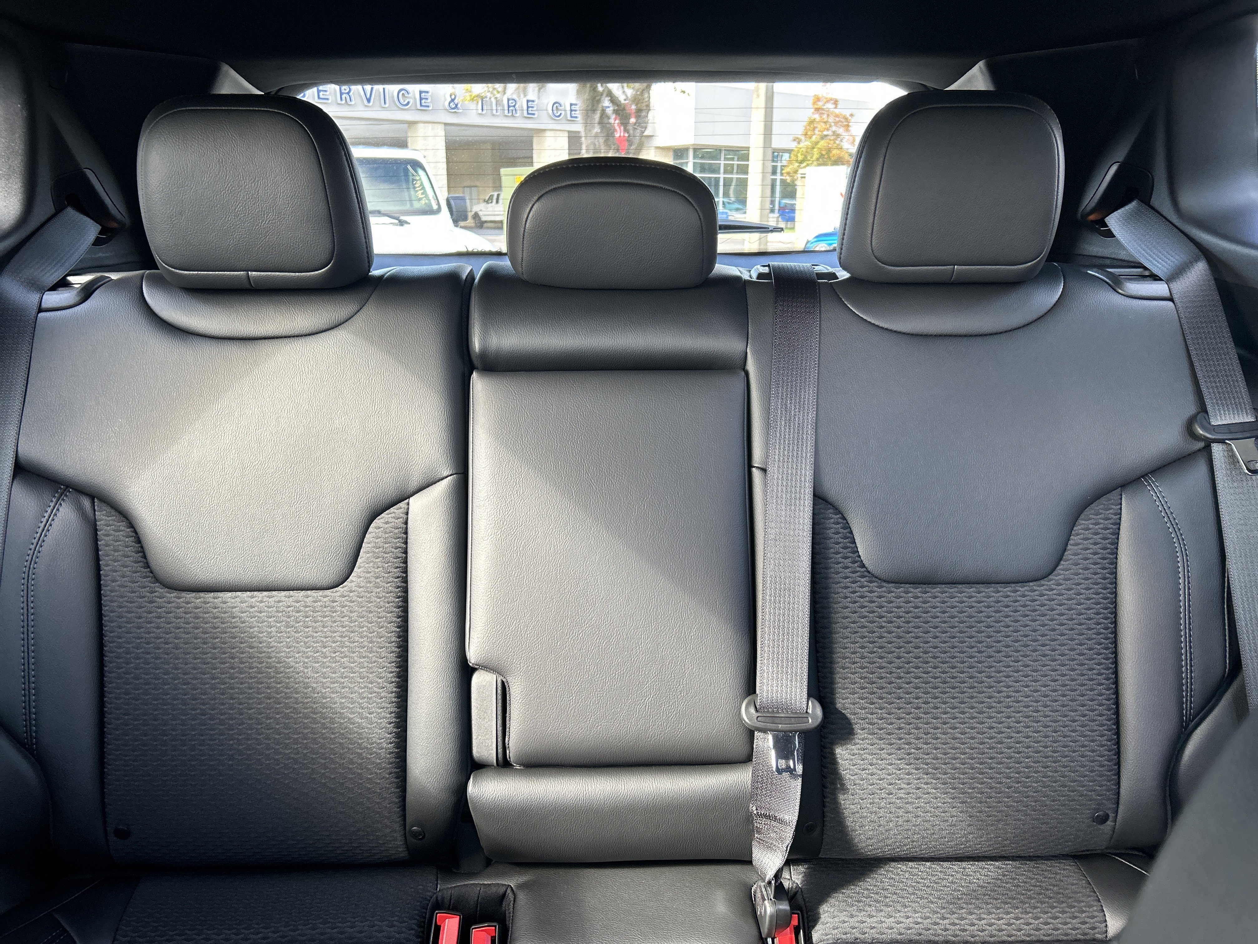 New 2026 Jeep Compass Latitude image 17