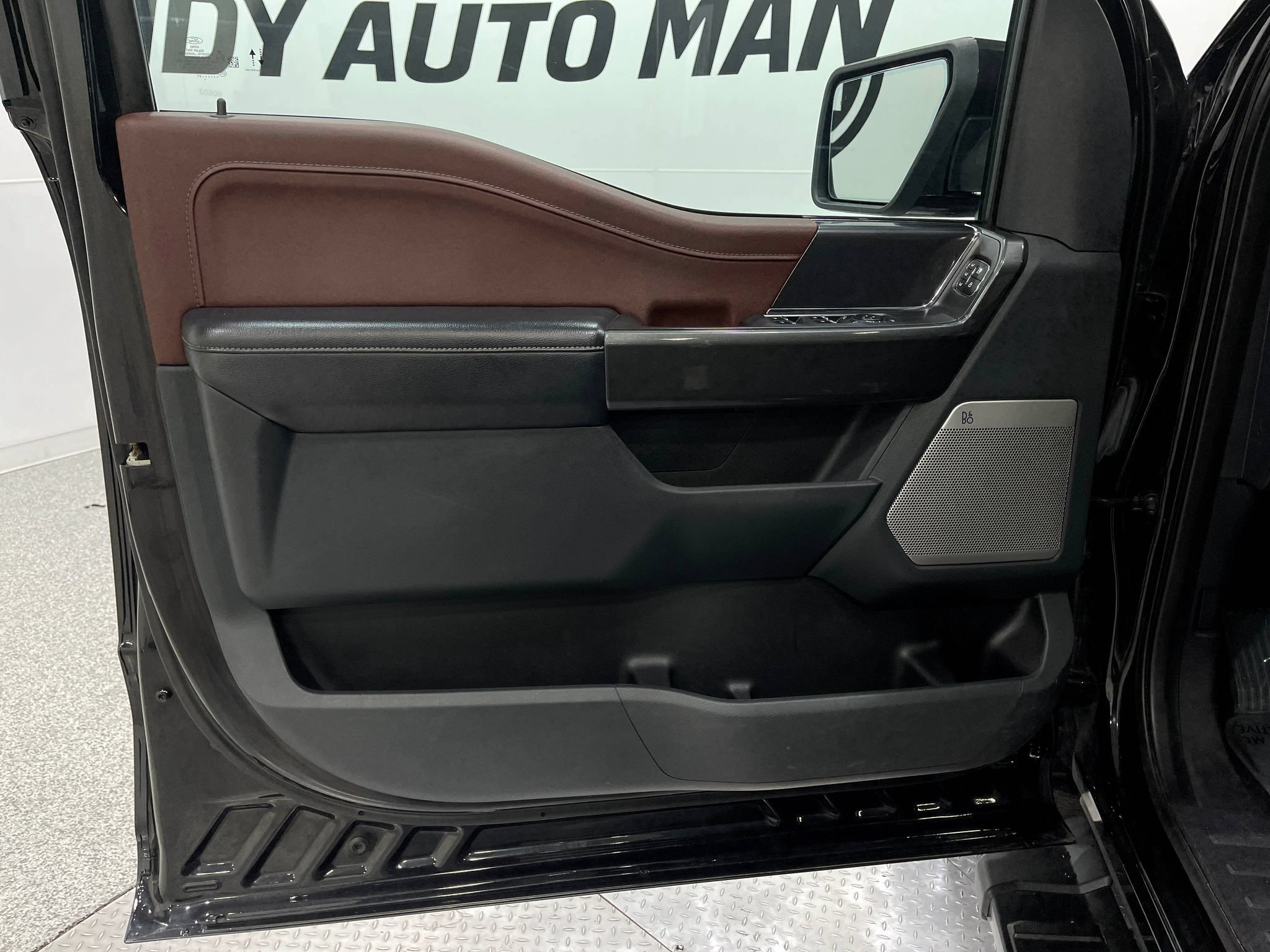 Used 2021 Ford F150 Lariat w/ Equipment Group 502A High AWD/4WD image 15